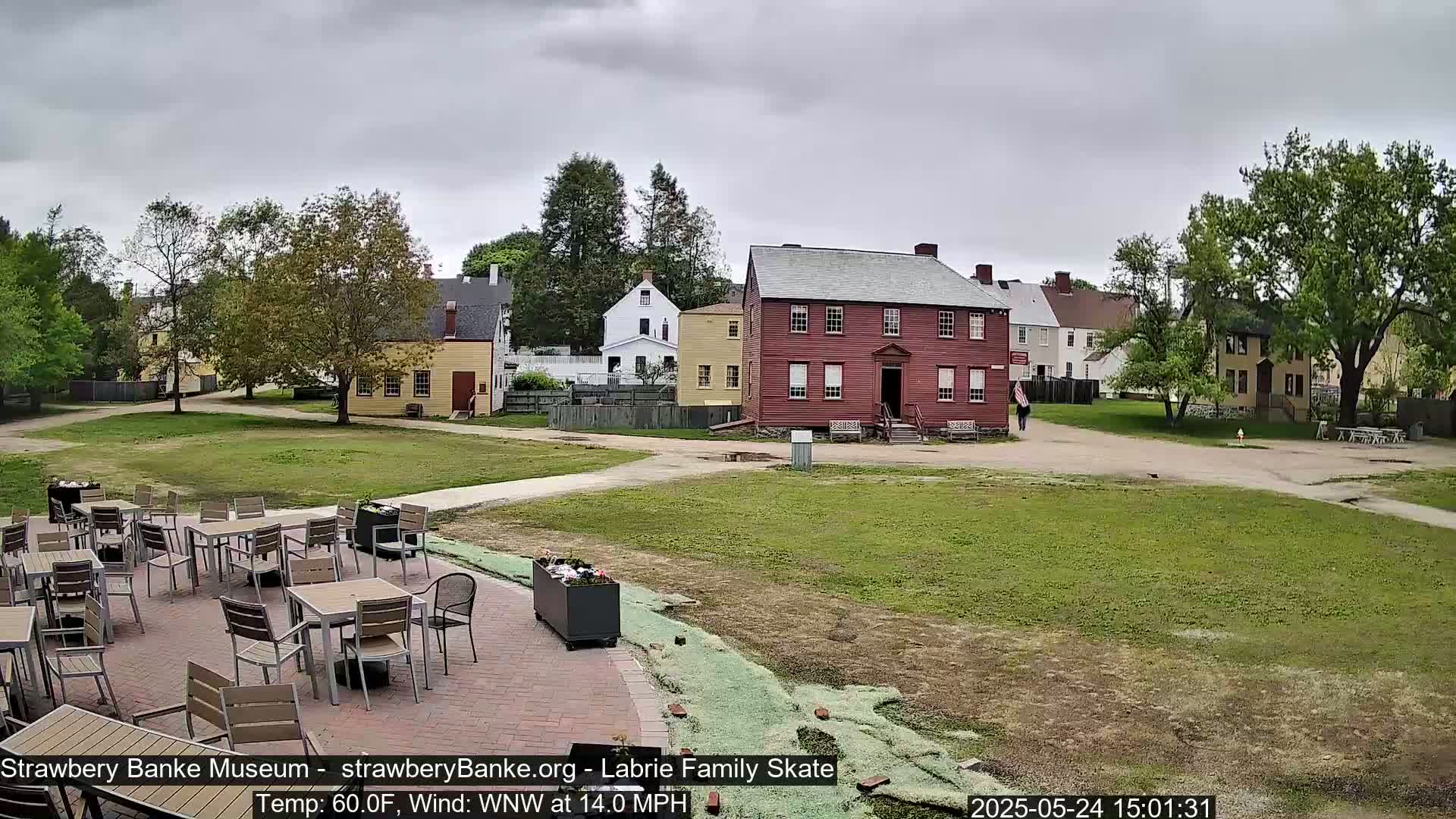  Ice Skating - Patio Cam at Strawbery Banke, Porsmouth , Live Camera, New Hampshire 
