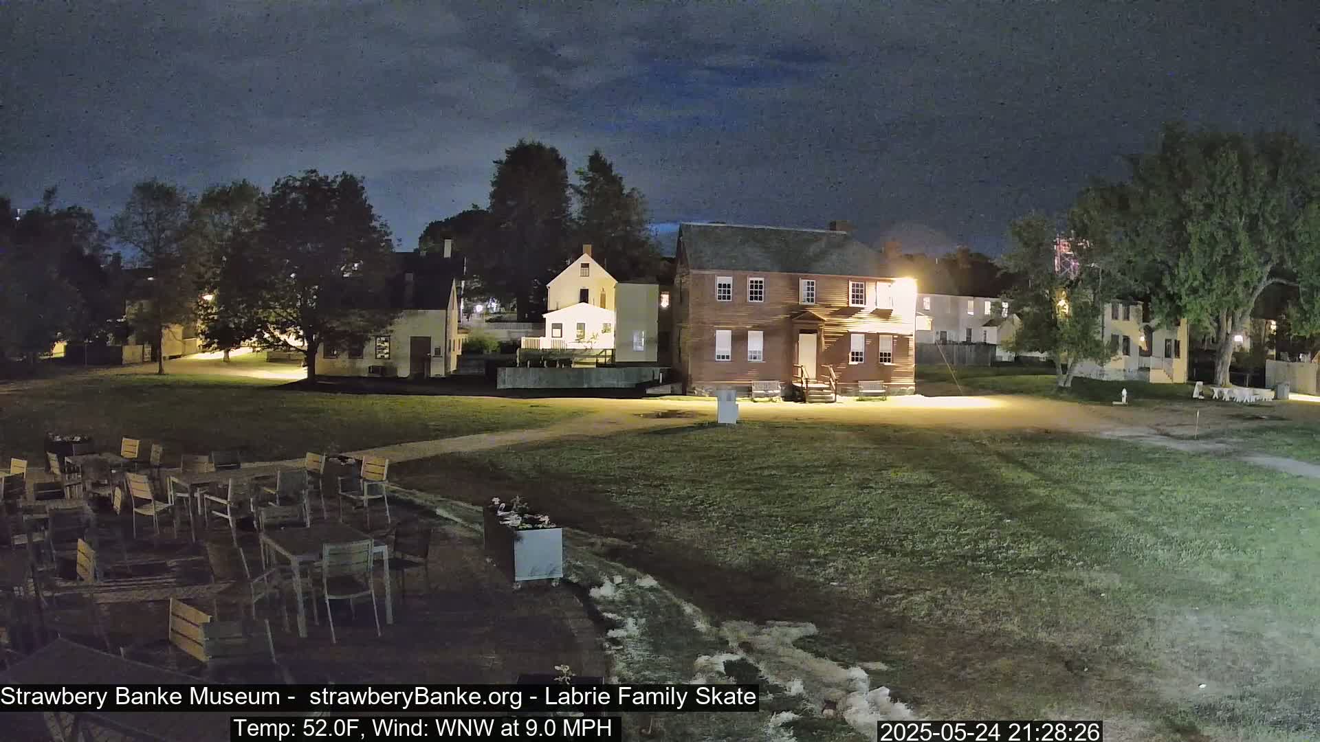  Ice Skating - Patio Cam at Strawbery Banke, Porsmouth , Live Camera, New Hampshire 