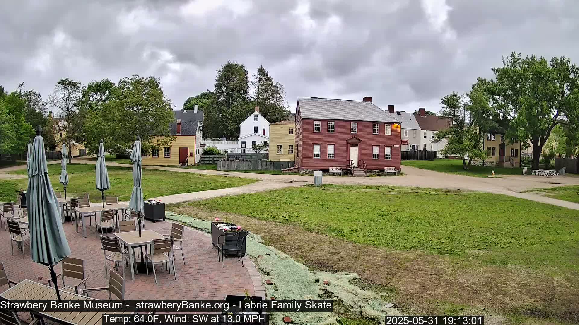  Ice Skating - Patio Cam at Strawbery Banke, Porsmouth , Live Camera, New Hampshire 