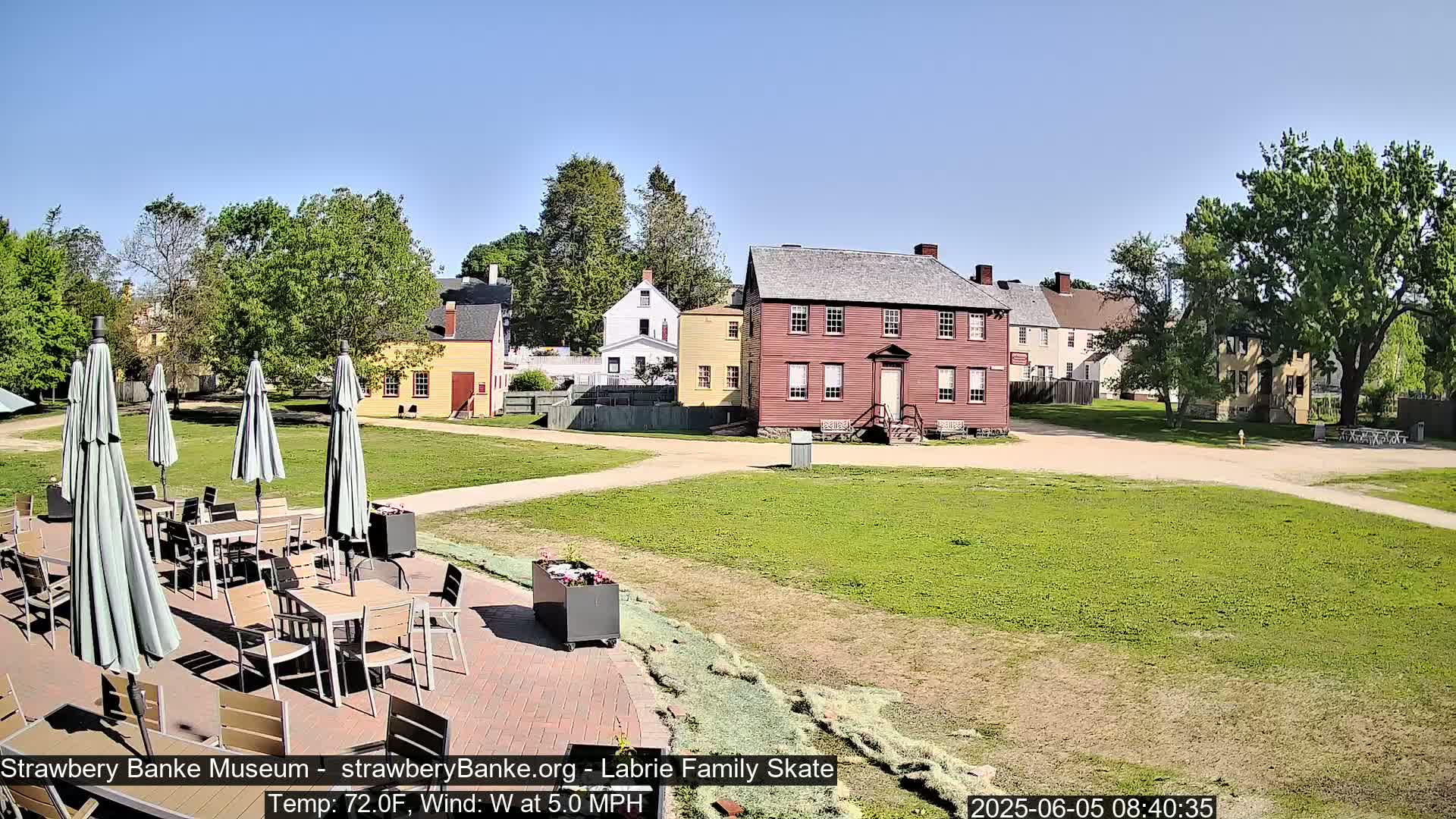  Ice Skating - Patio Cam at Strawbery Banke, Porsmouth , Live Camera, New Hampshire 