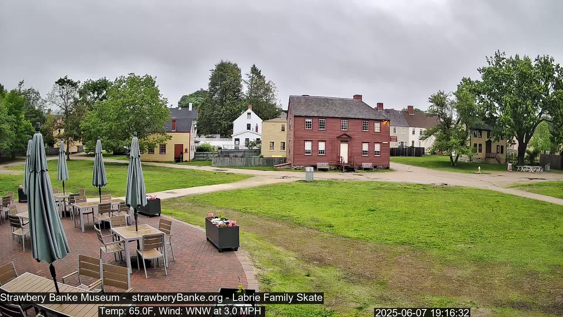  Ice Skating - Patio Cam at Strawbery Banke, Porsmouth , Live Camera, New Hampshire 