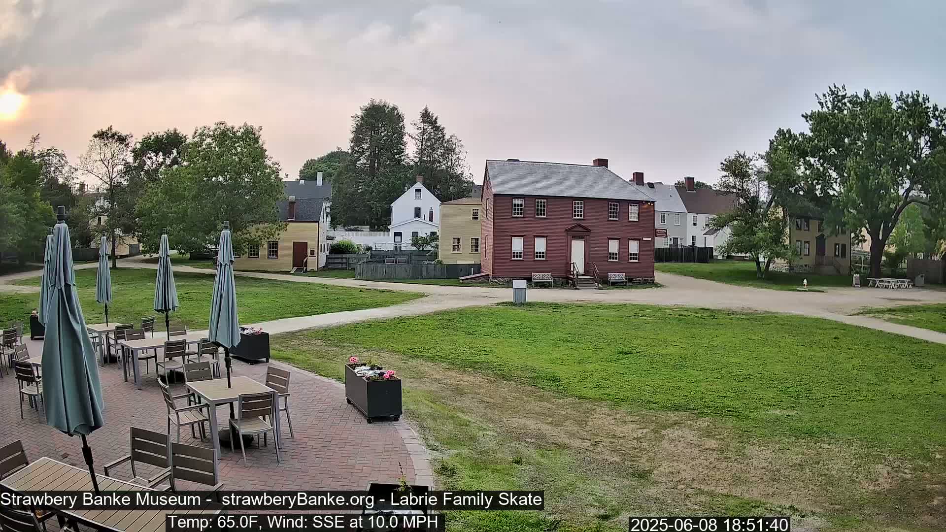  Ice Skating - Patio Cam at Strawbery Banke, Porsmouth , Live Camera, New Hampshire 