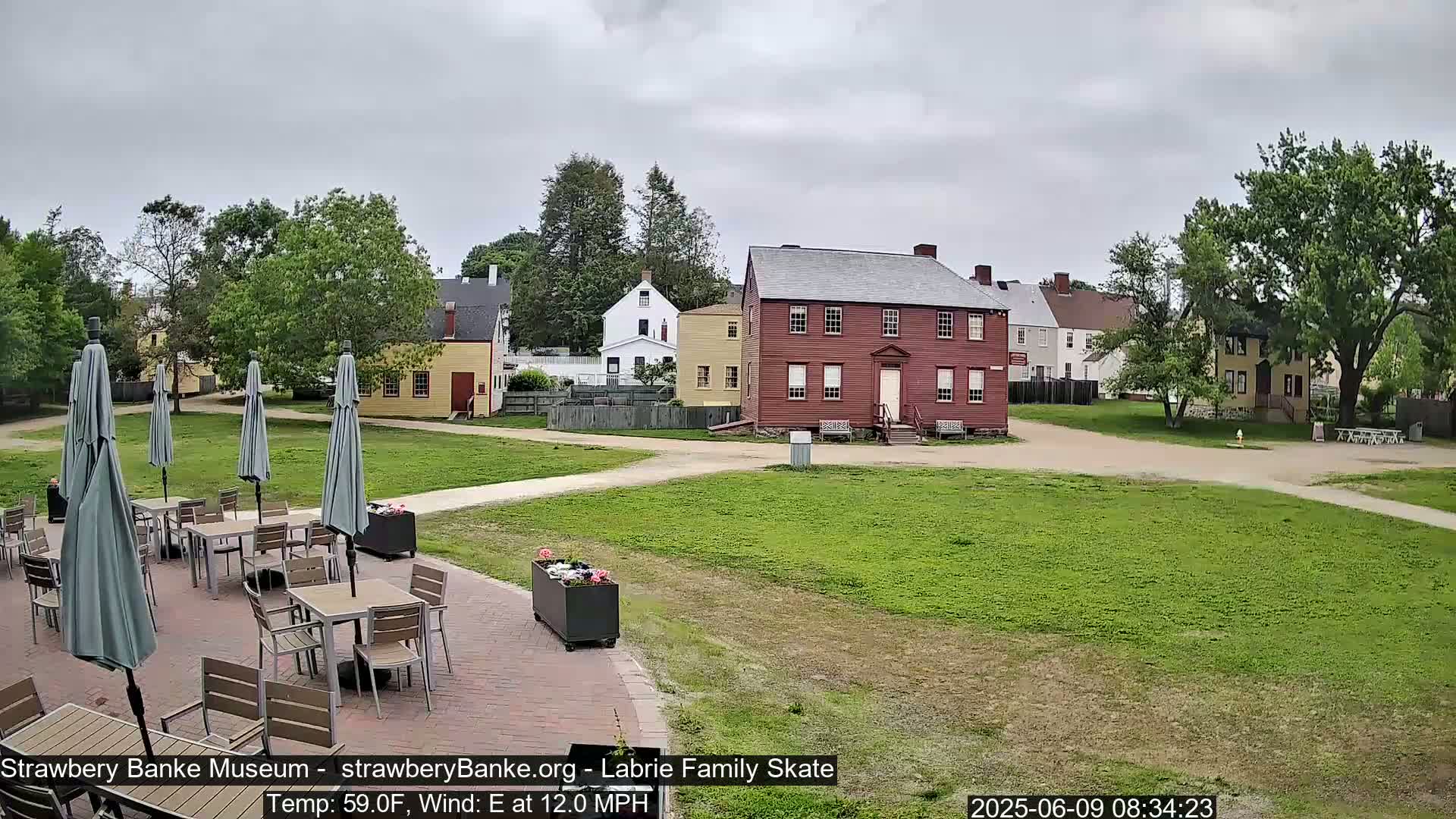  Ice Skating - Patio Cam at Strawbery Banke, Porsmouth , Live Camera, New Hampshire 