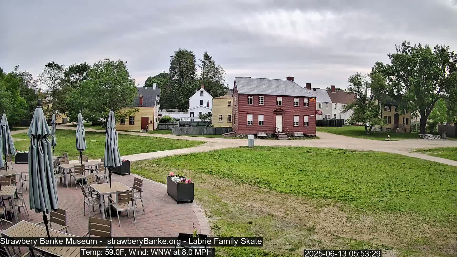  Ice Skating - Patio Cam at Strawbery Banke, Porsmouth , Live Camera, New Hampshire 