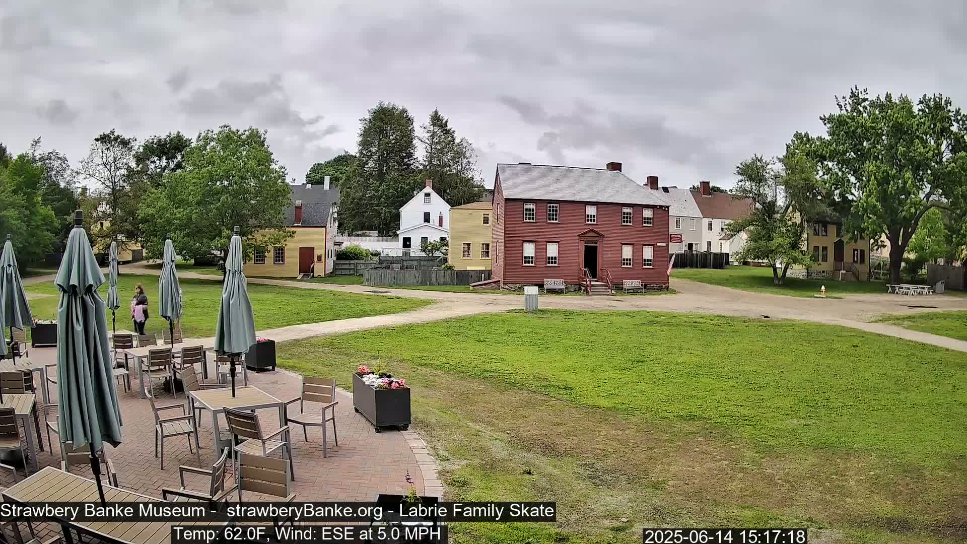  Ice Skating - Patio Cam at Strawbery Banke, Porsmouth , Live Camera, New Hampshire 