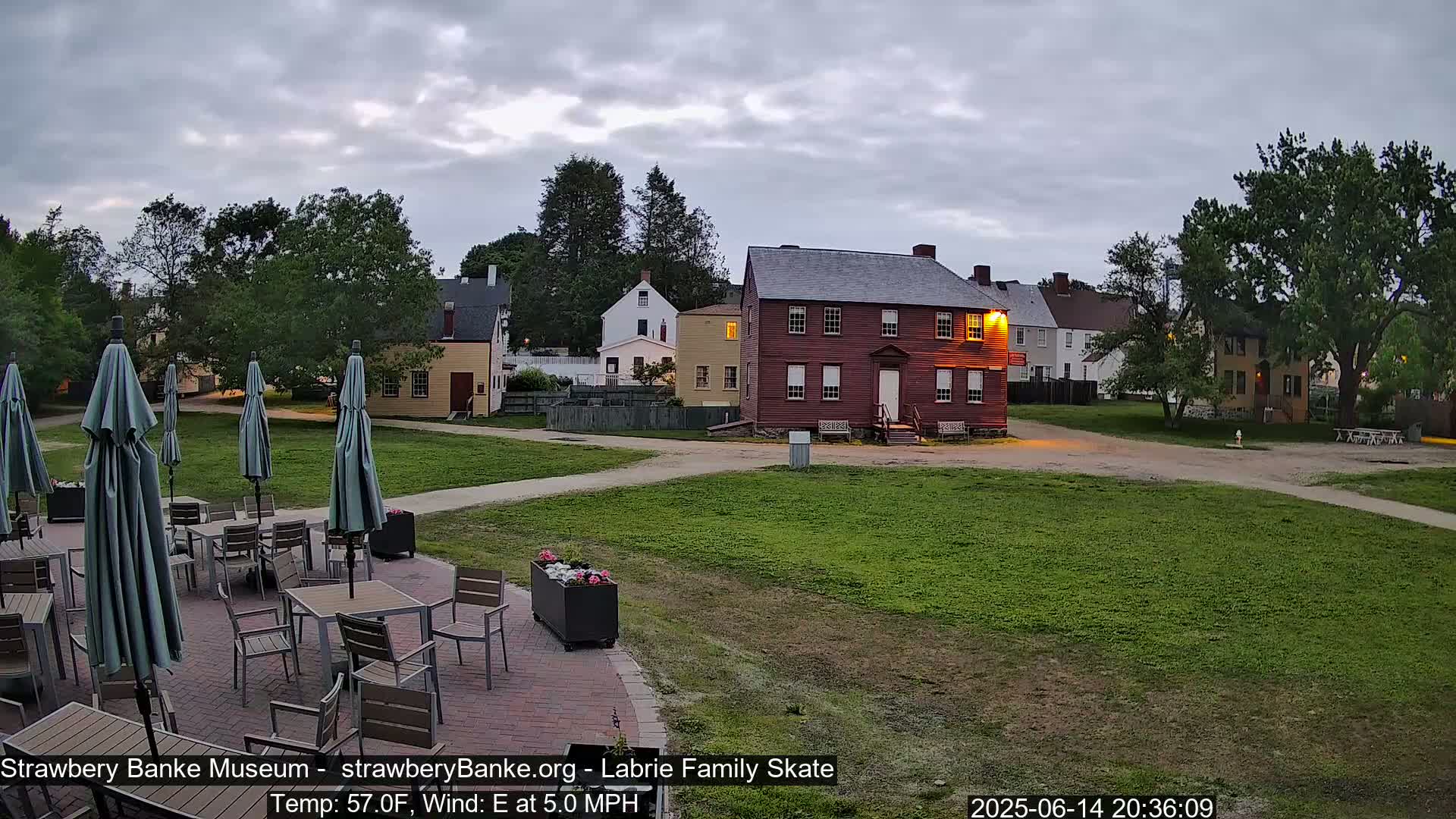  Ice Skating - Patio Cam at Strawbery Banke, Porsmouth , Live Camera, New Hampshire 