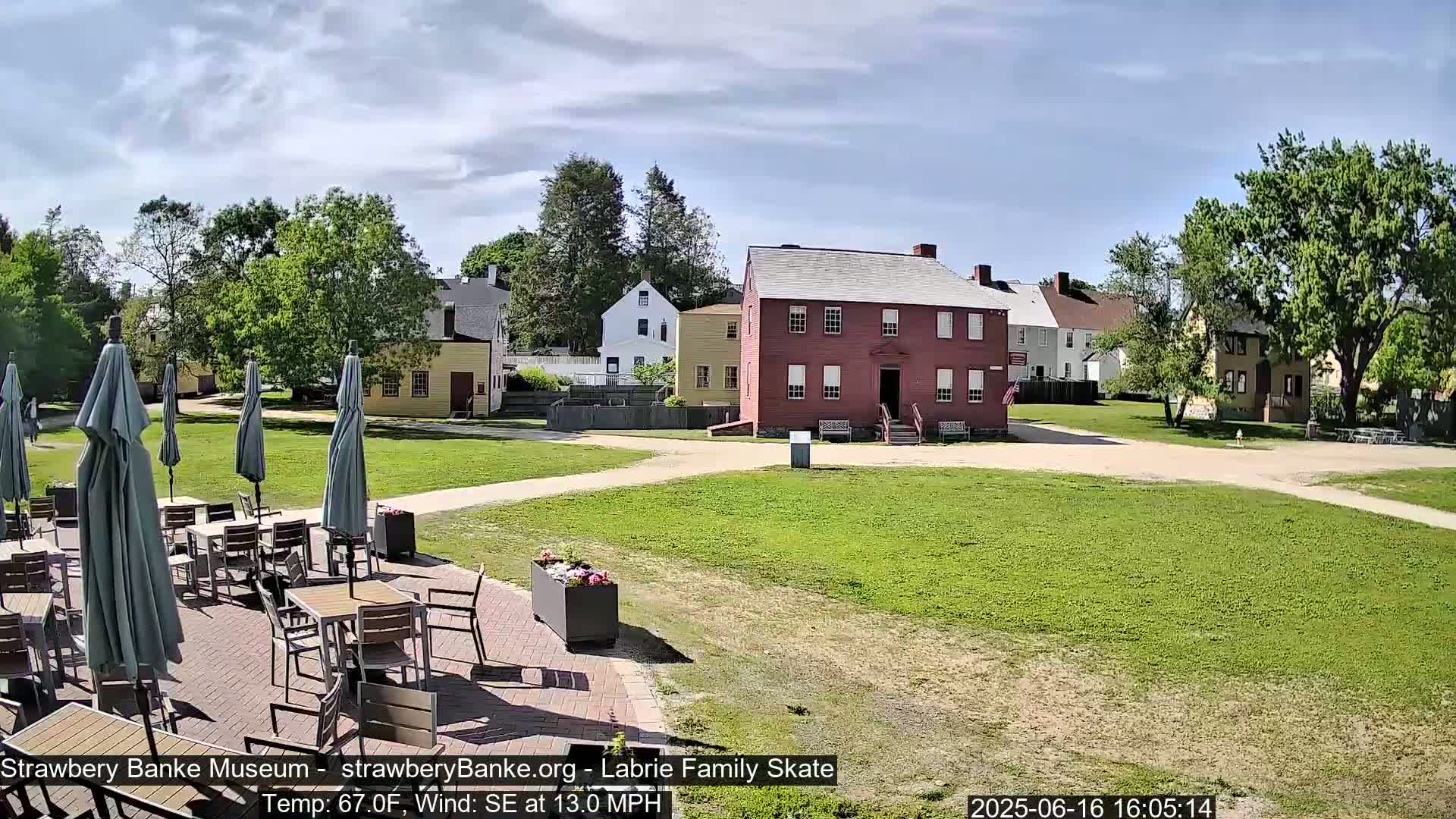  Ice Skating - Patio Cam at Strawbery Banke, Porsmouth , Live Camera, New Hampshire 