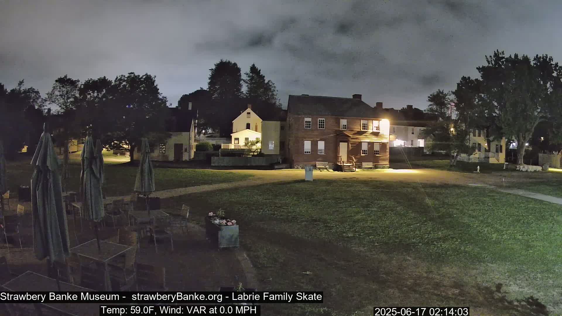 Ice Skating - Patio Cam at Strawbery Banke, Porsmouth , Live Camera, New Hampshire 