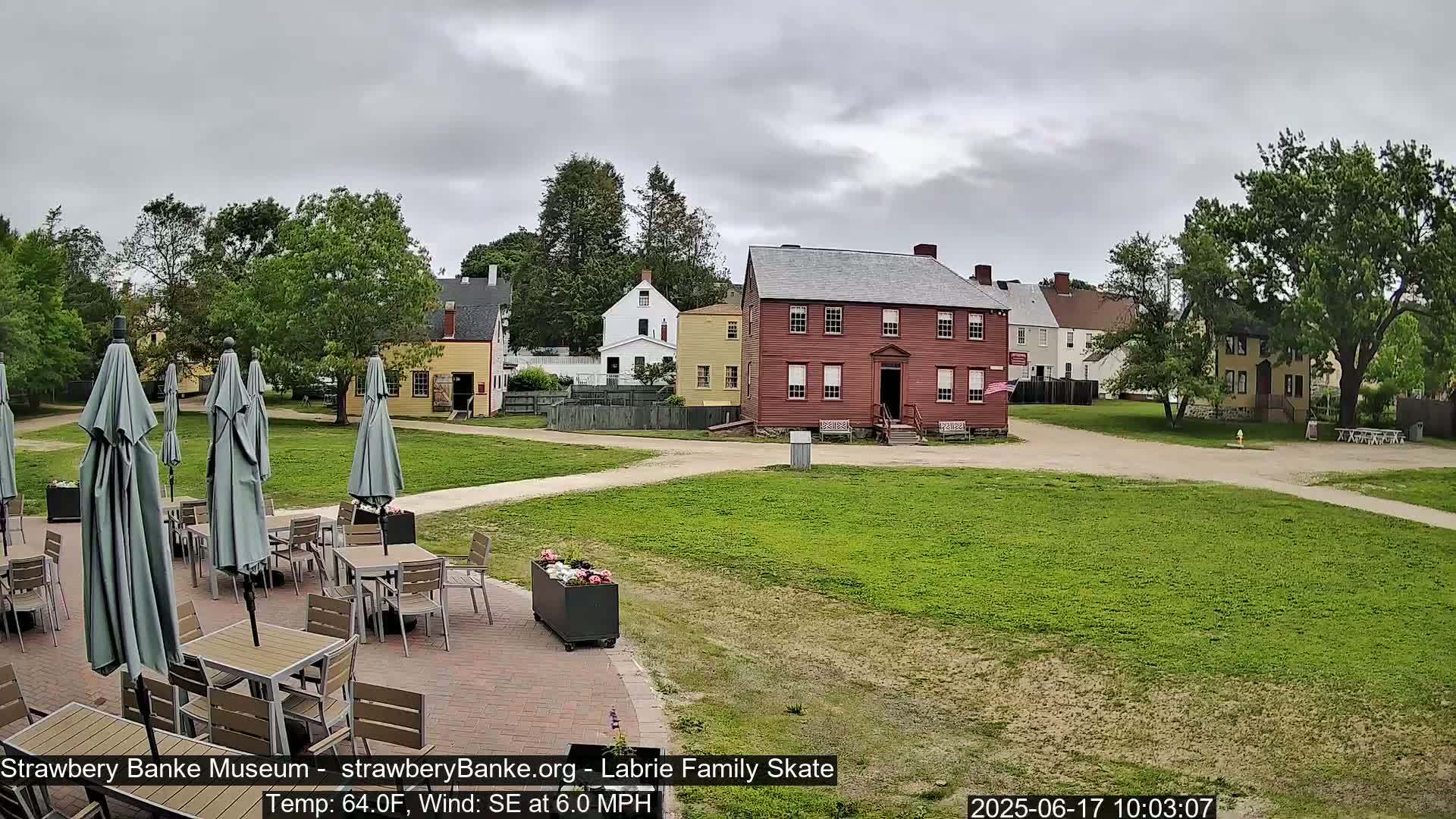  Ice Skating - Patio Cam at Strawbery Banke, Porsmouth , Live Camera, New Hampshire 