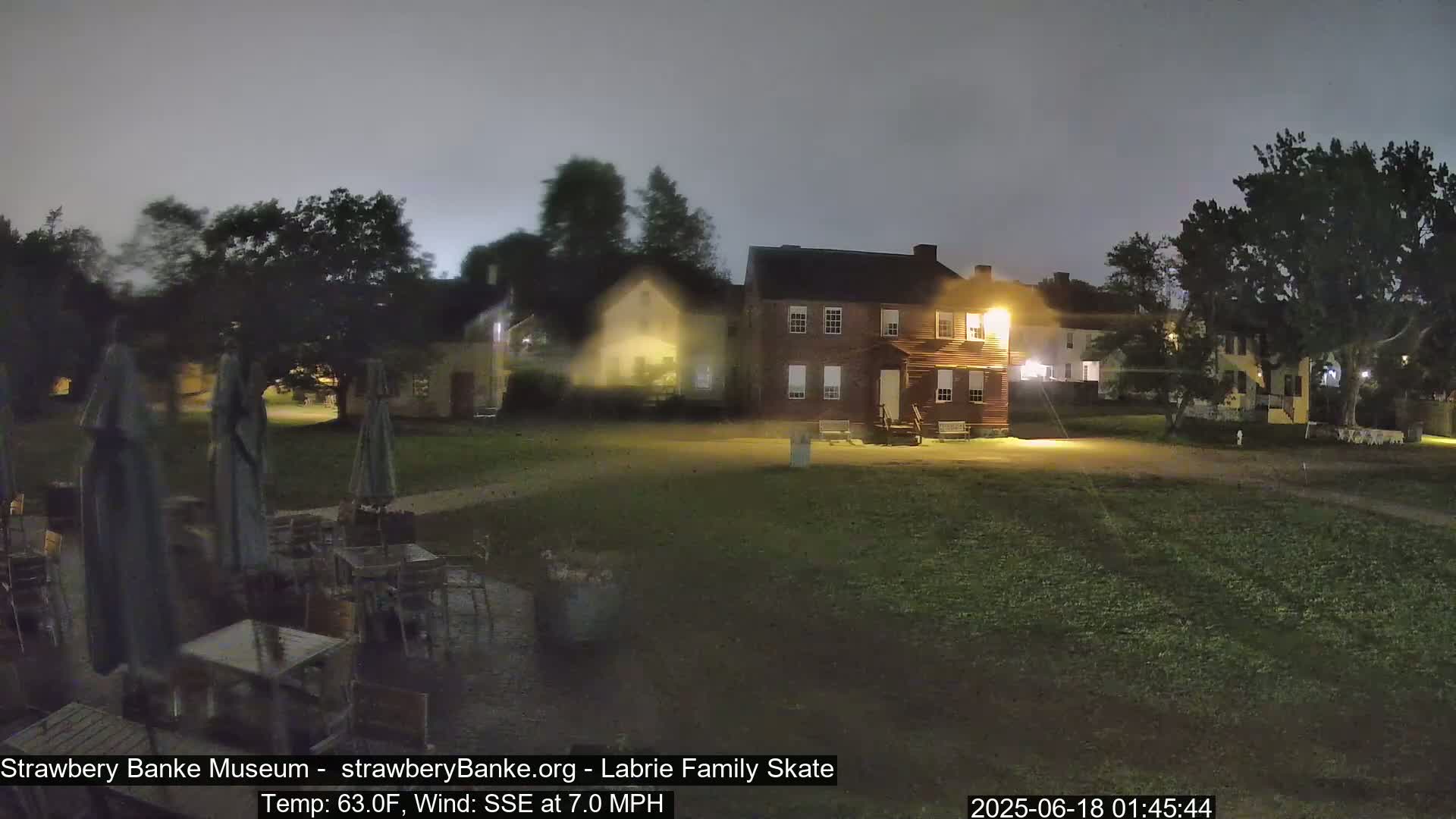  Ice Skating - Patio Cam at Strawbery Banke, Porsmouth , Live Camera, New Hampshire 