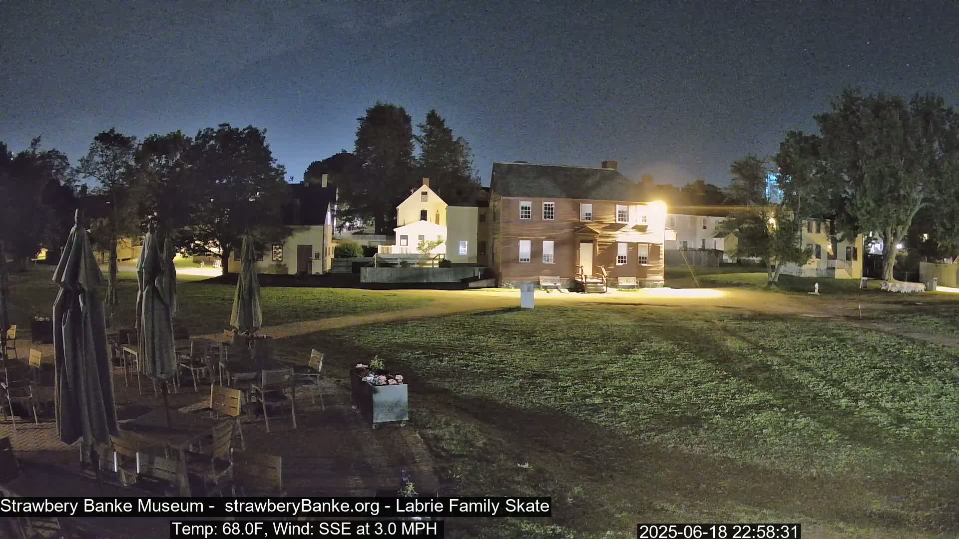  Ice Skating - Patio Cam at Strawbery Banke, Porsmouth , Live Camera, New Hampshire 