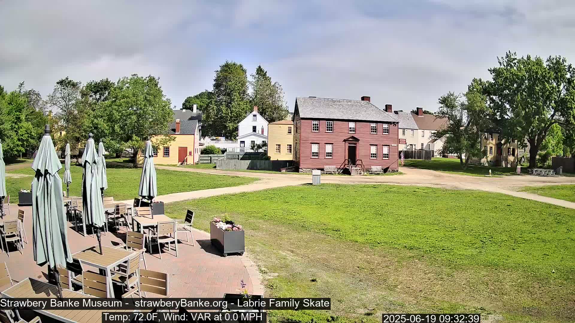  Ice Skating - Patio Cam at Strawbery Banke, Porsmouth , Live Camera, New Hampshire 