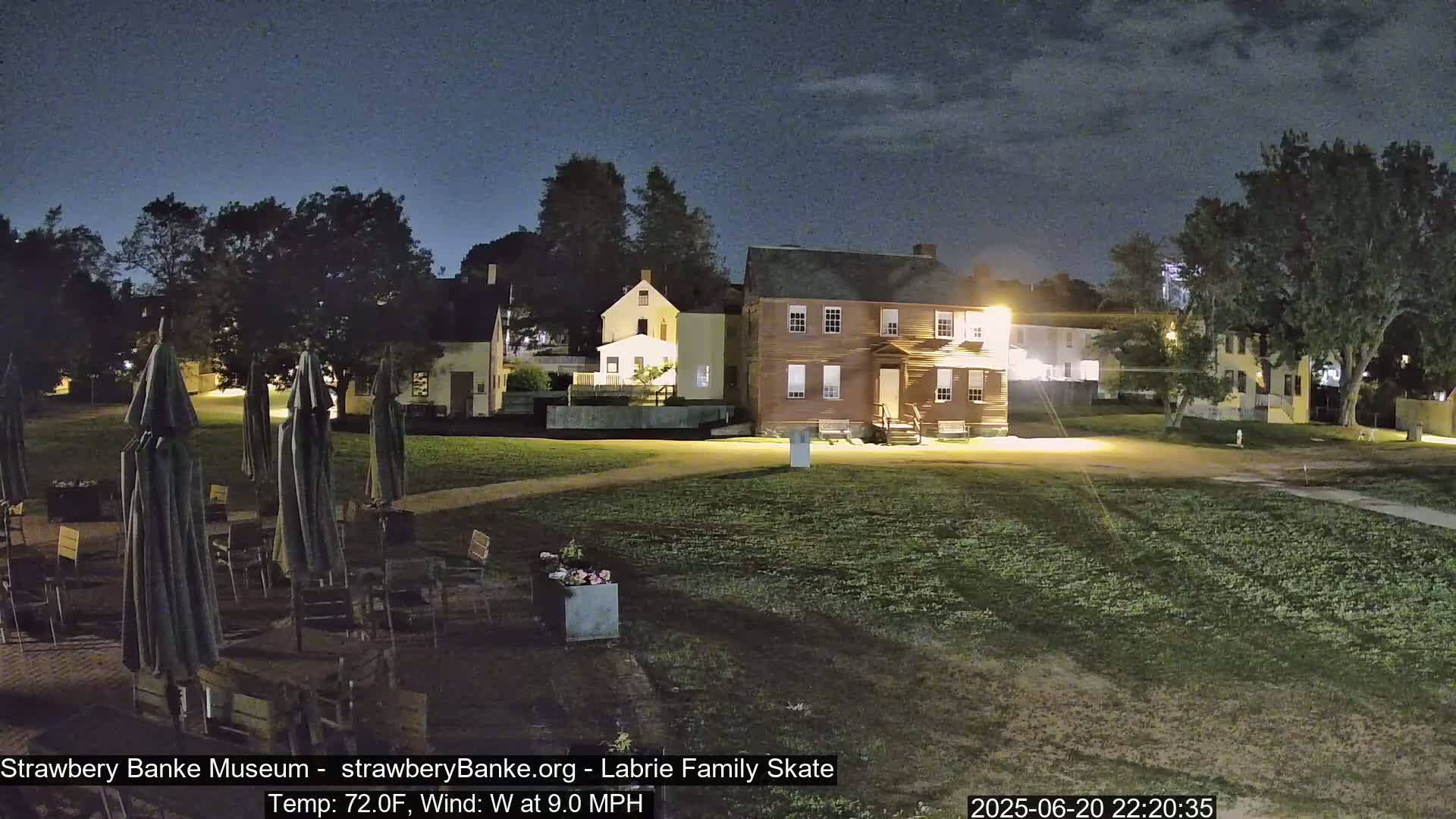  Ice Skating - Patio Cam at Strawbery Banke, Porsmouth , Live Camera, New Hampshire 