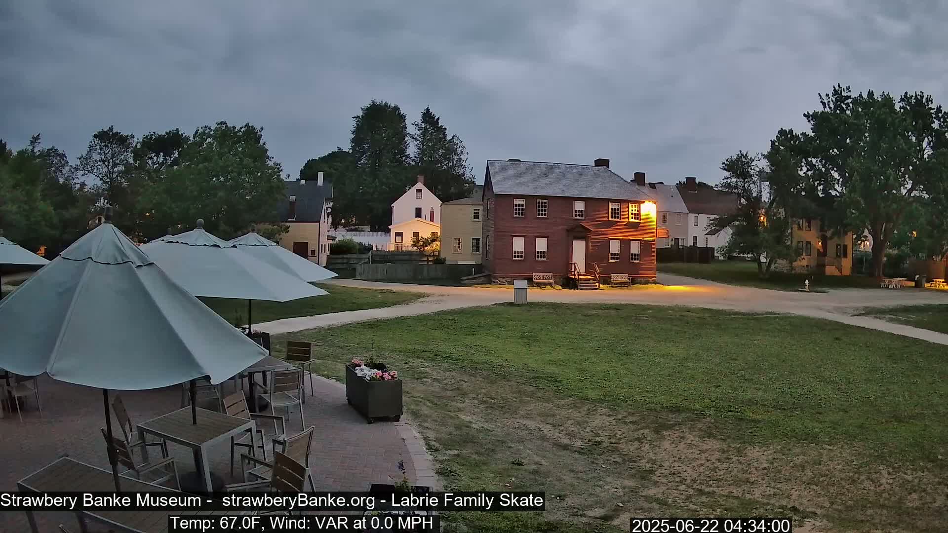  Ice Skating - Patio Cam at Strawbery Banke, Porsmouth , Live Camera, New Hampshire 