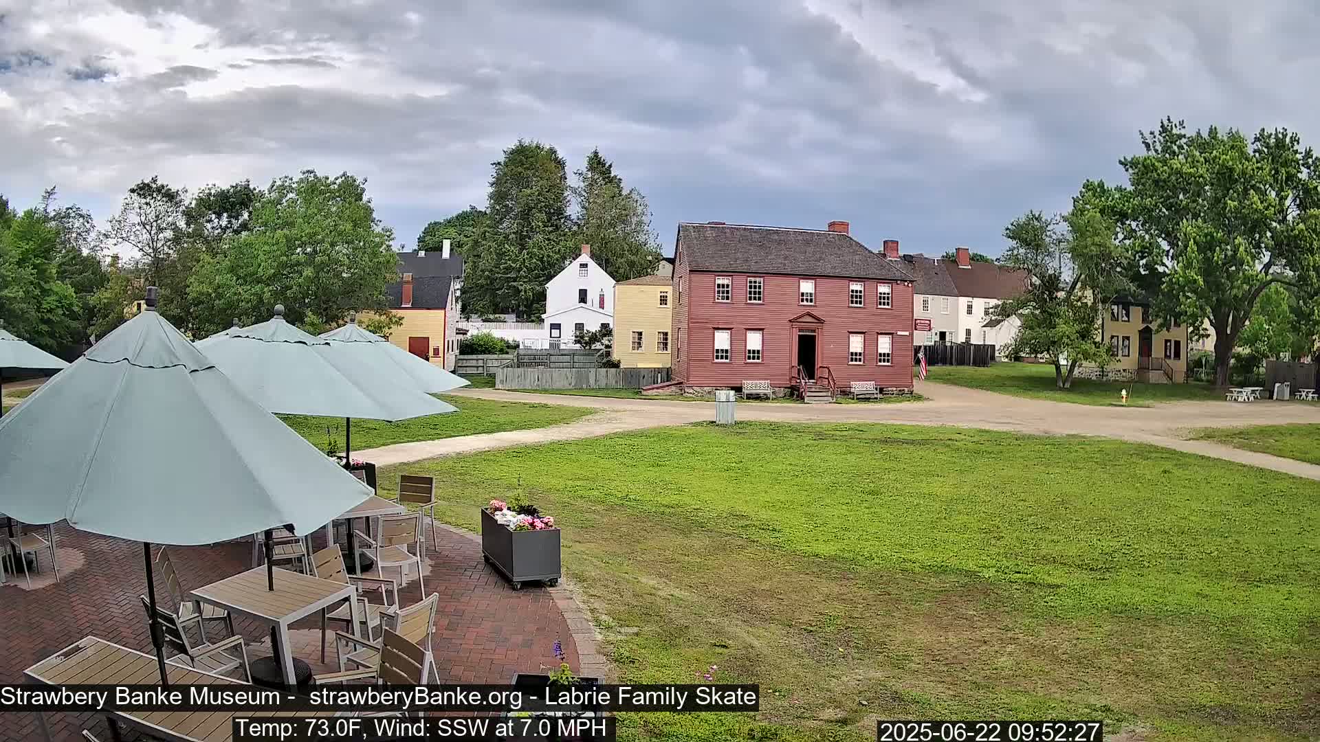  Ice Skating - Patio Cam at Strawbery Banke, Porsmouth , Live Camera, New Hampshire 