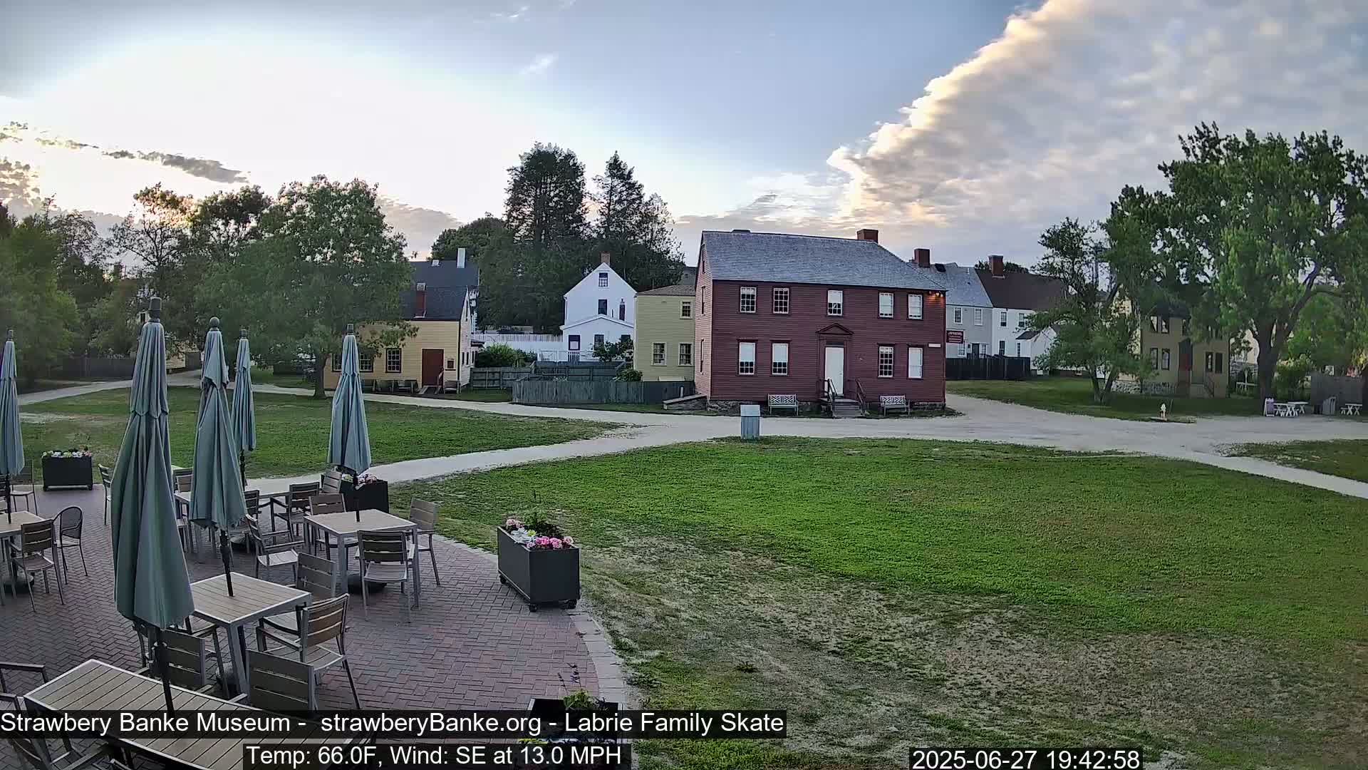  Ice Skating - Patio Cam at Strawbery Banke, Porsmouth , Live Camera, New Hampshire 