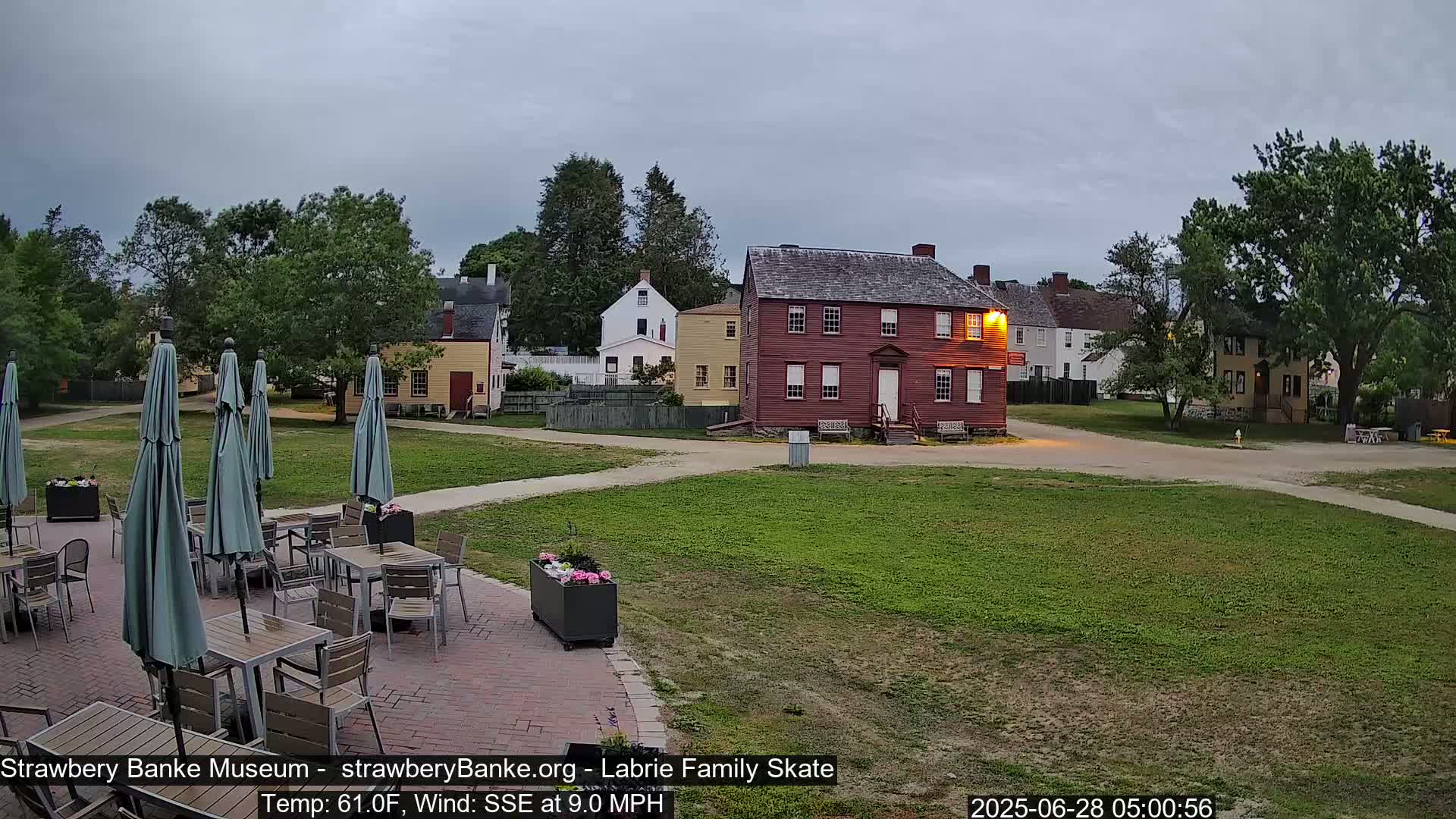  Ice Skating - Patio Cam at Strawbery Banke, Porsmouth , Live Camera, New Hampshire 