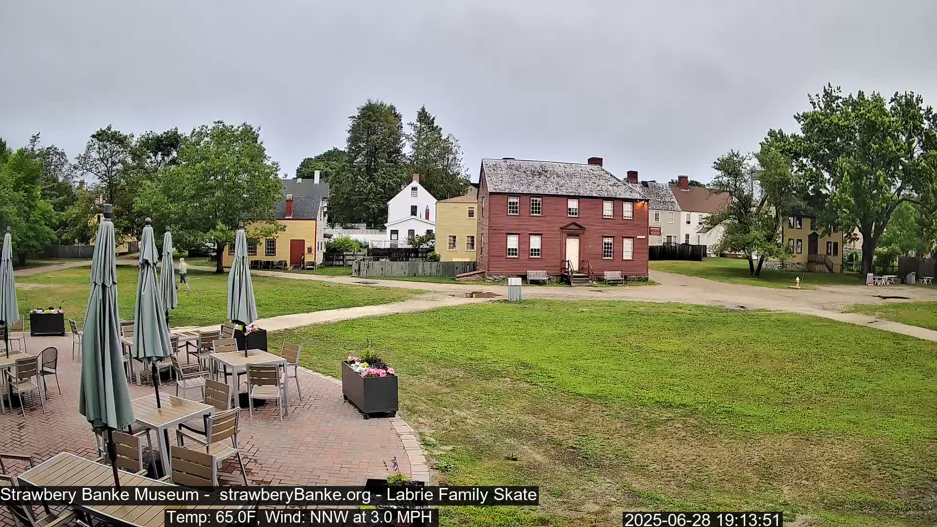  Ice Skating - Patio Cam at Strawbery Banke, Porsmouth , Live Camera, New Hampshire 