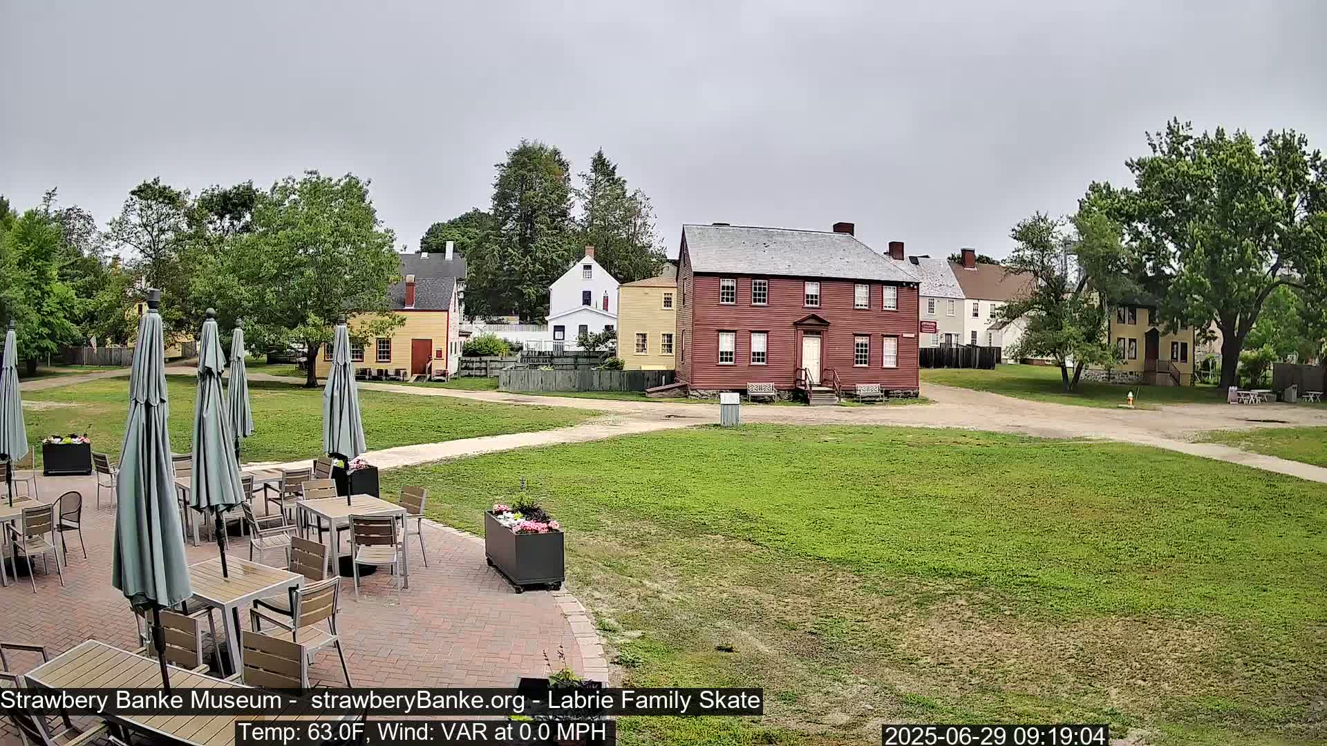 Ice Skating - Patio Cam at Strawbery Banke, Porsmouth , Live Camera, New Hampshire 