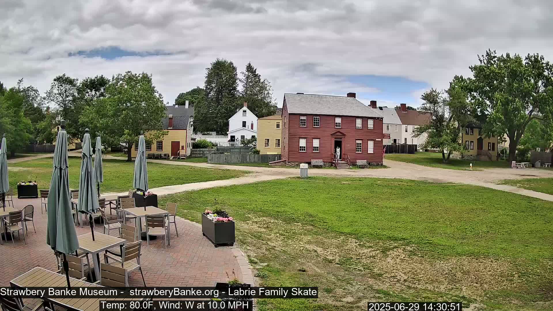  Ice Skating - Patio Cam at Strawbery Banke, Porsmouth , Live Camera, New Hampshire 