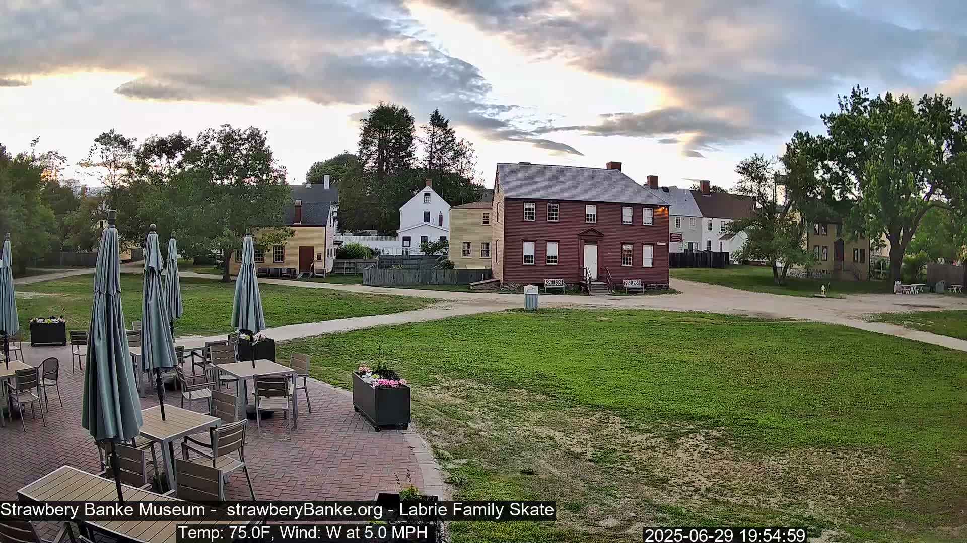  Ice Skating - Patio Cam at Strawbery Banke, Porsmouth , Live Camera, New Hampshire 