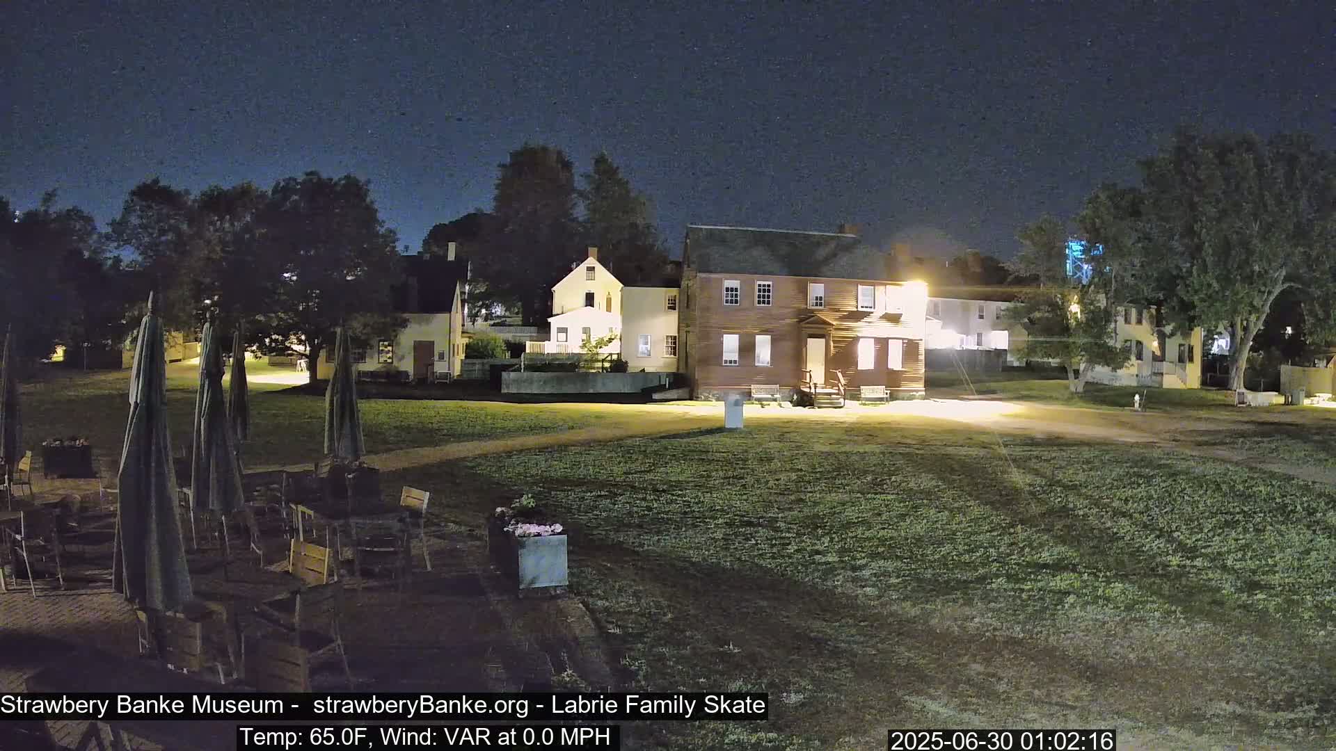  Ice Skating - Patio Cam at Strawbery Banke, Porsmouth , Live Camera, New Hampshire 