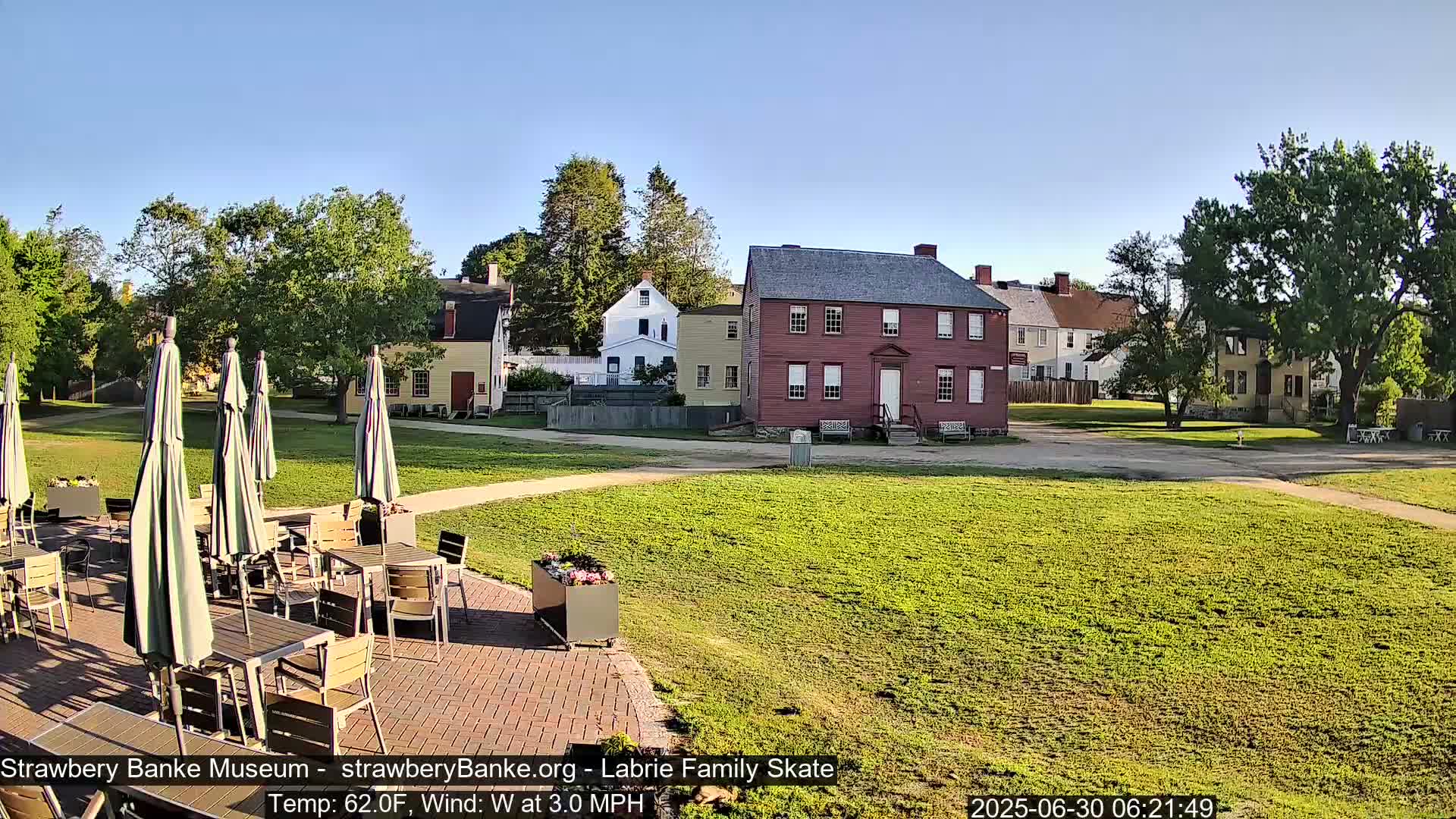  Ice Skating - Patio Cam at Strawbery Banke, Porsmouth , Live Camera, New Hampshire 