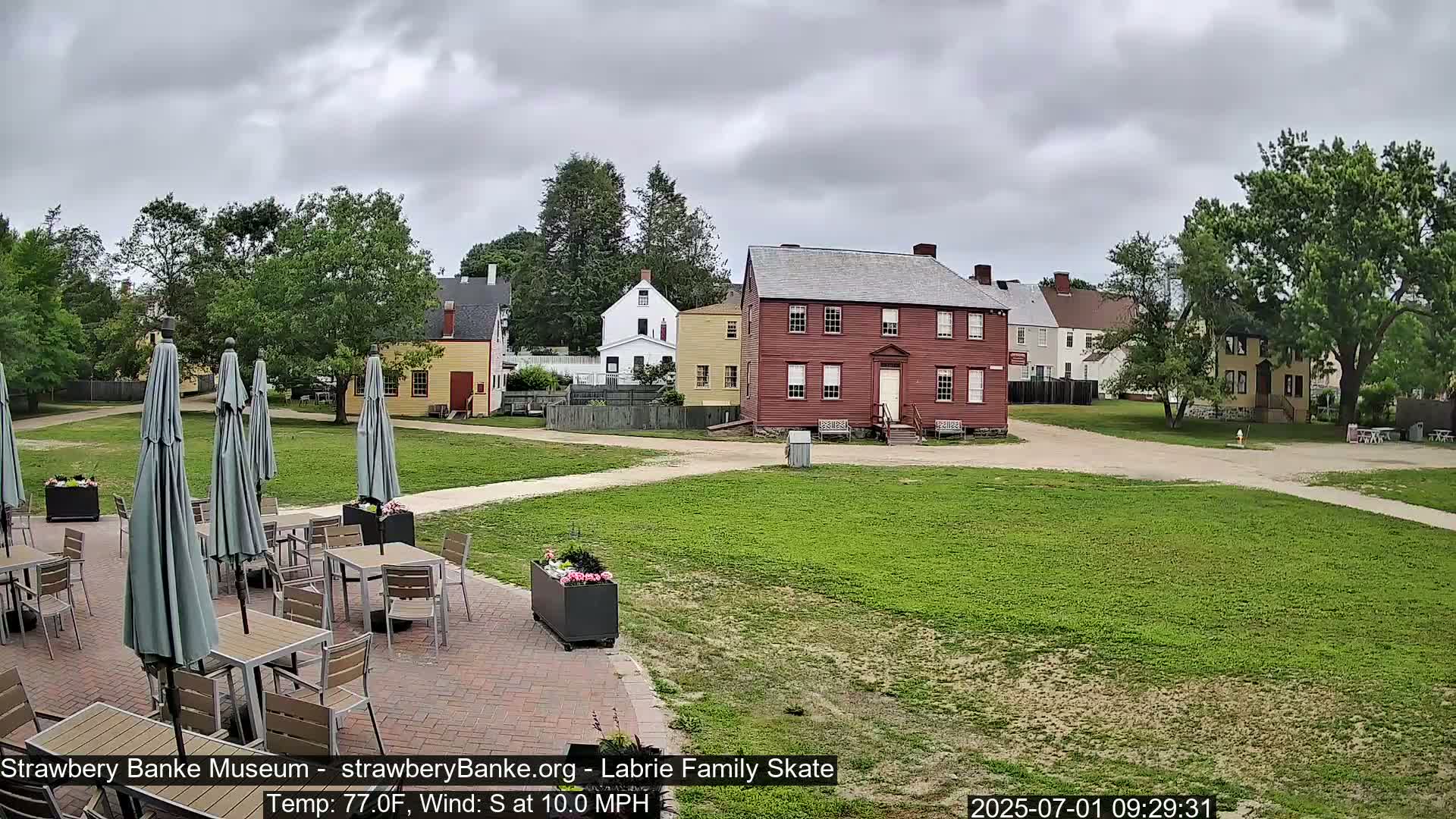 Ice Skating - Patio Cam at Strawbery Banke, Porsmouth , Live Camera, New Hampshire 