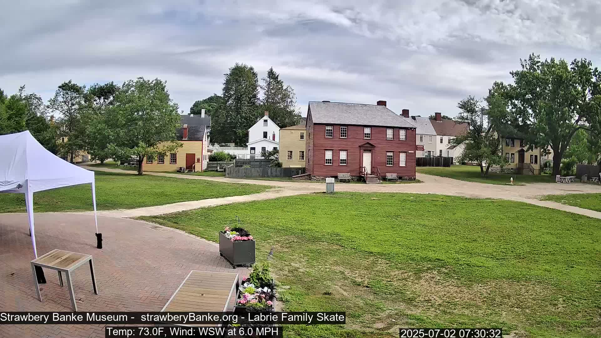  Ice Skating - Patio Cam at Strawbery Banke, Porsmouth , Live Camera, New Hampshire 