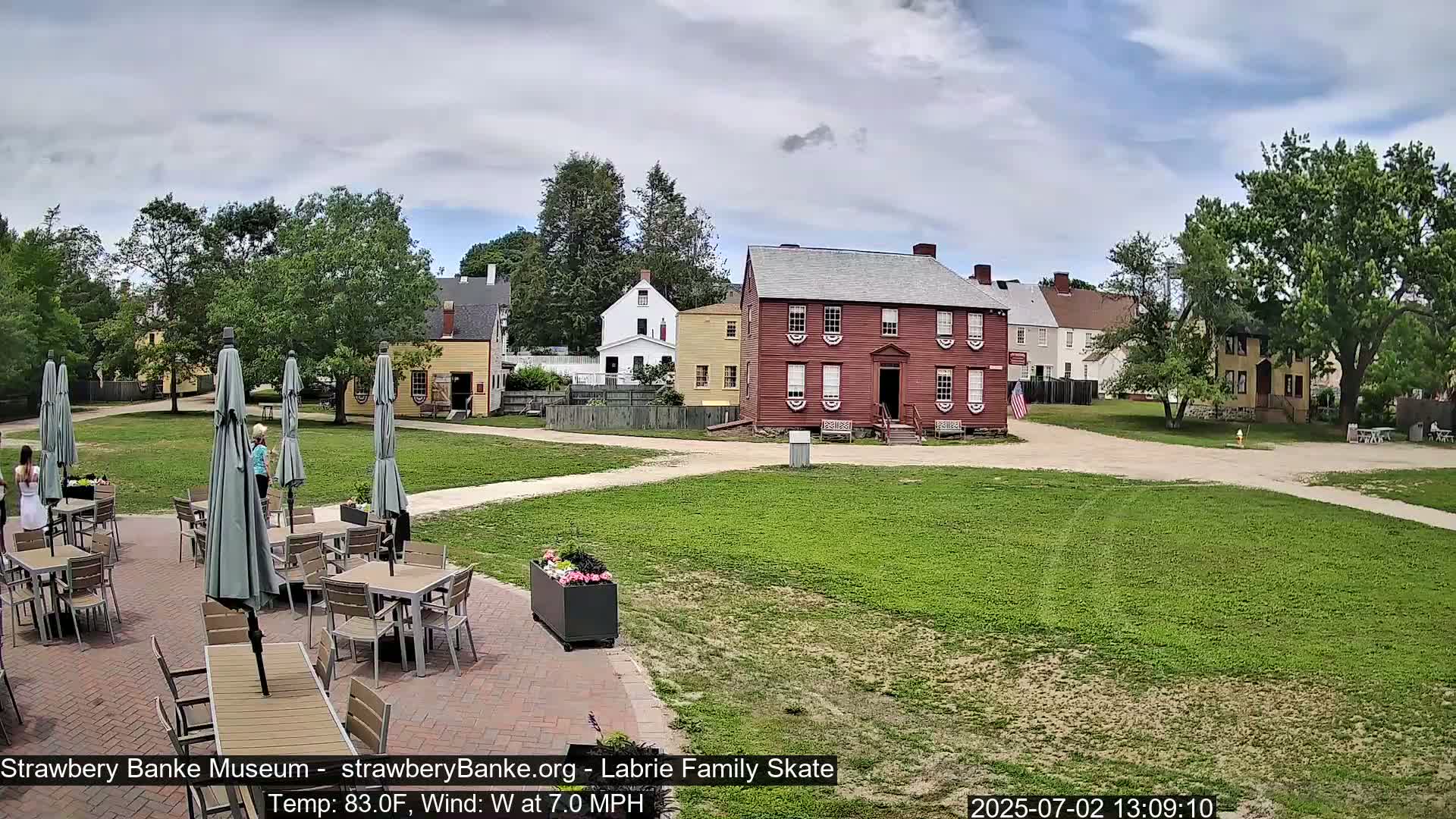  Ice Skating - Patio Cam at Strawbery Banke, Porsmouth , Live Camera, New Hampshire 