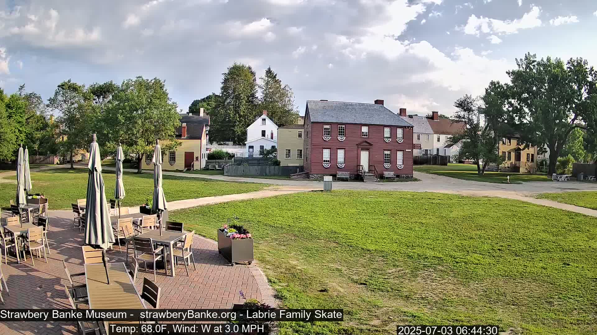  Ice Skating - Patio Cam at Strawbery Banke, Porsmouth , Live Camera, New Hampshire 