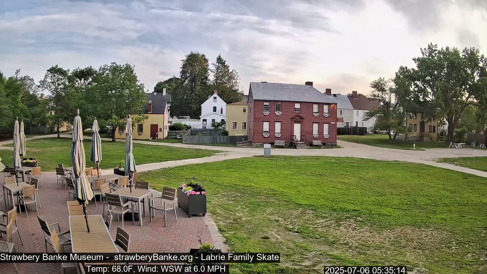  Ice Skating - Patio Cam at Strawbery Banke, Porsmouth , Live Camera, New Hampshire 
