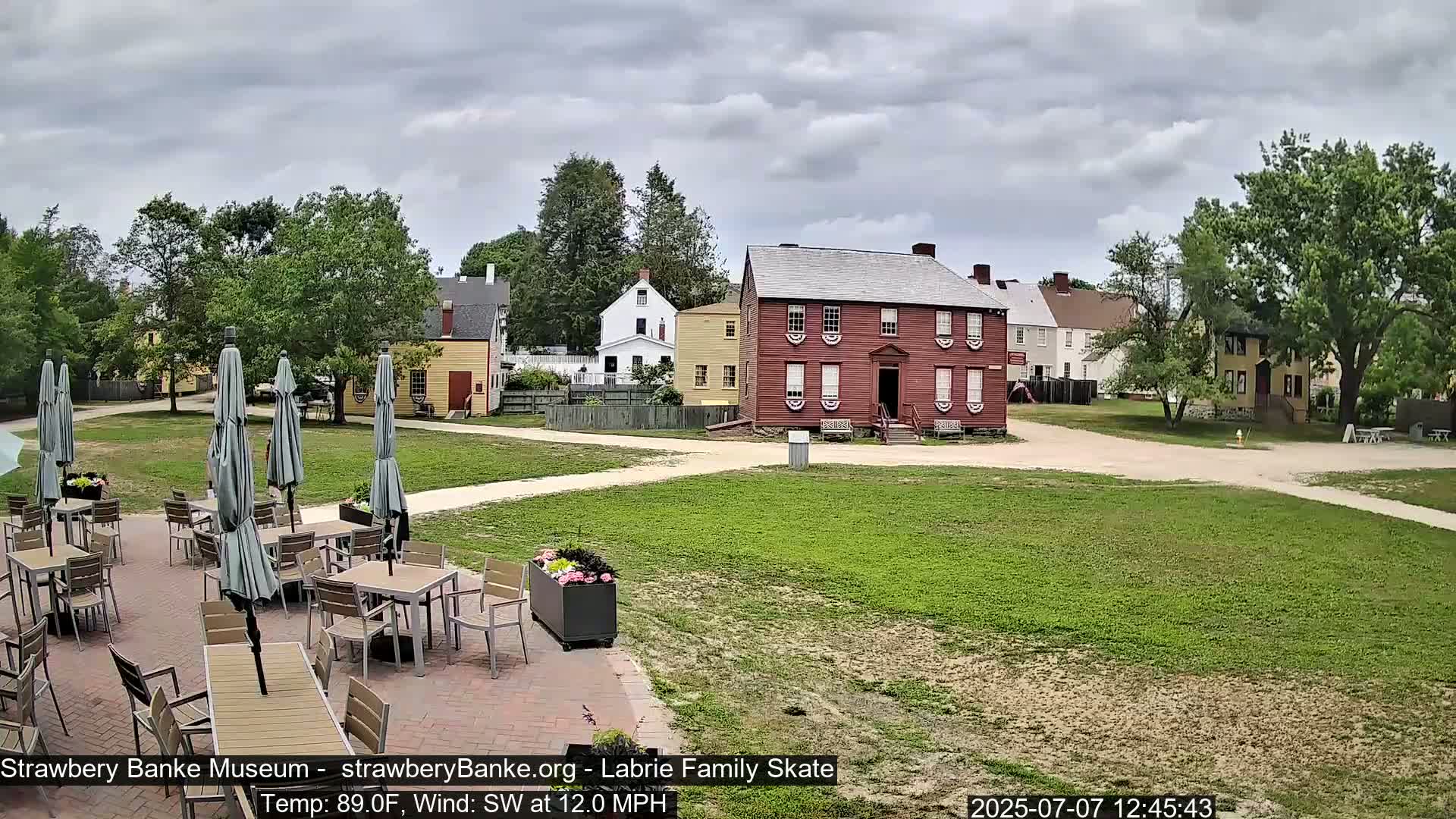  Ice Skating - Patio Cam at Strawbery Banke, Porsmouth , Live Camera, New Hampshire 
