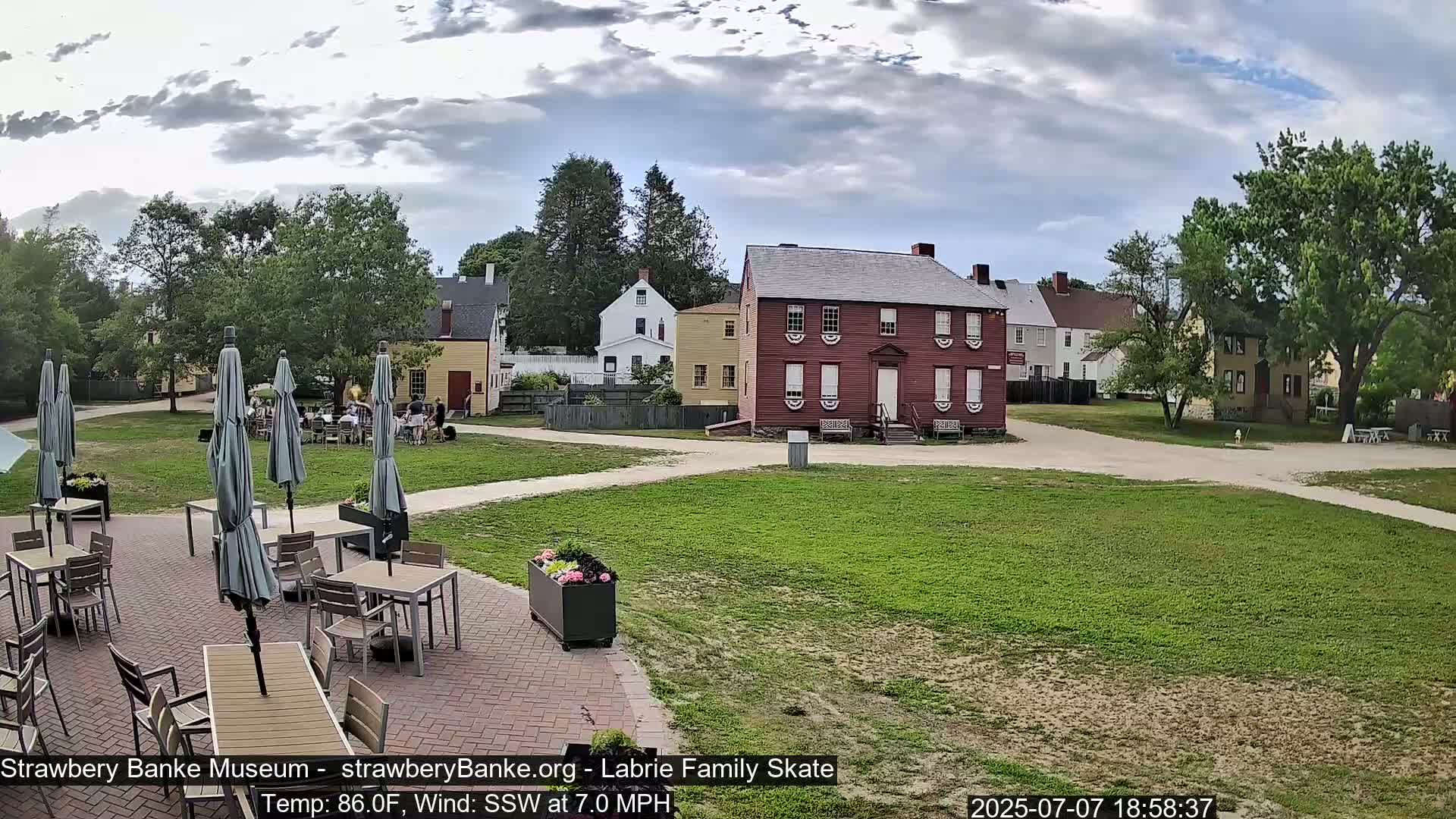  Ice Skating - Patio Cam at Strawbery Banke, Porsmouth , Live Camera, New Hampshire 