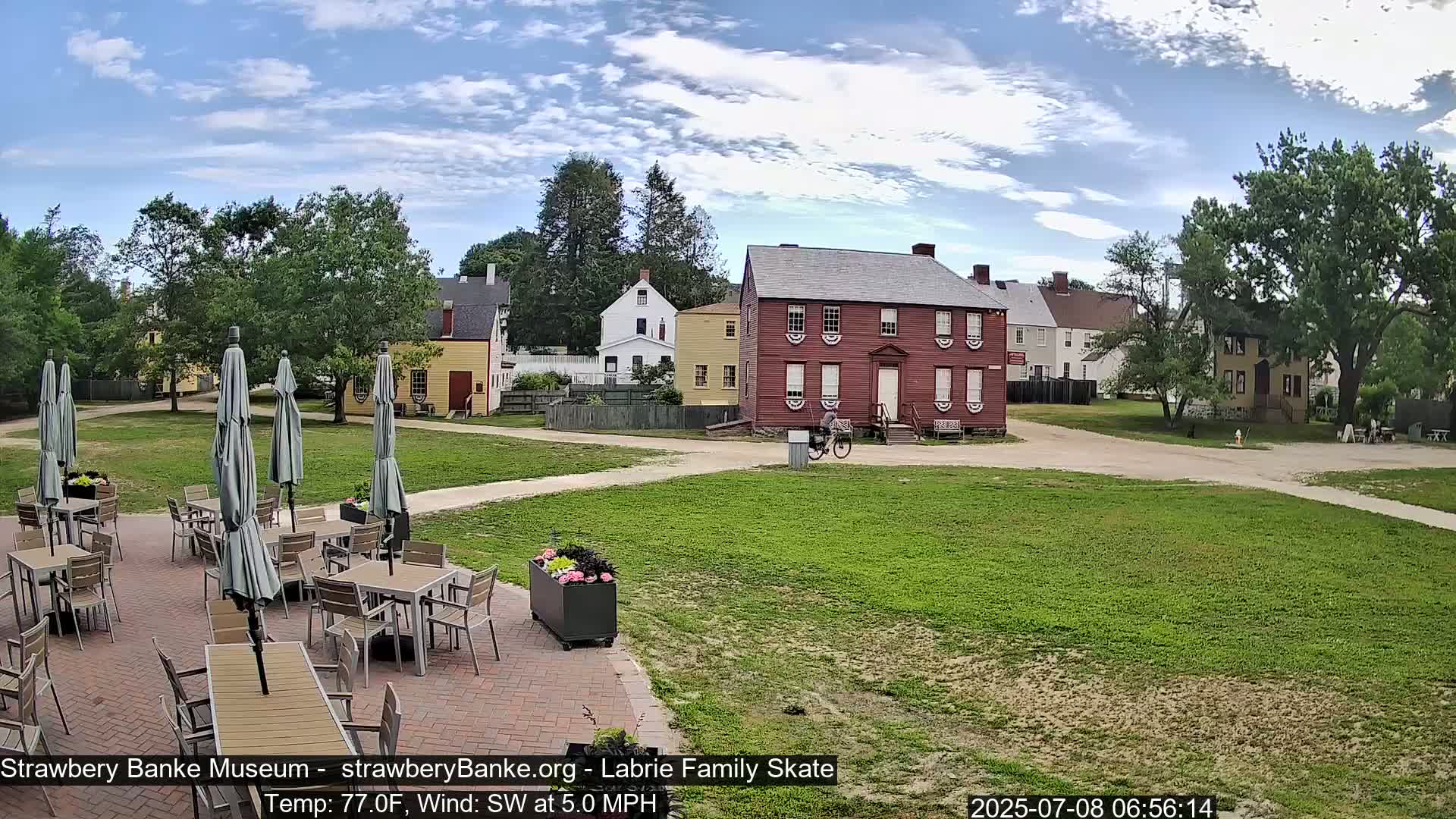  Ice Skating - Patio Cam at Strawbery Banke, Porsmouth , Live Camera, New Hampshire 