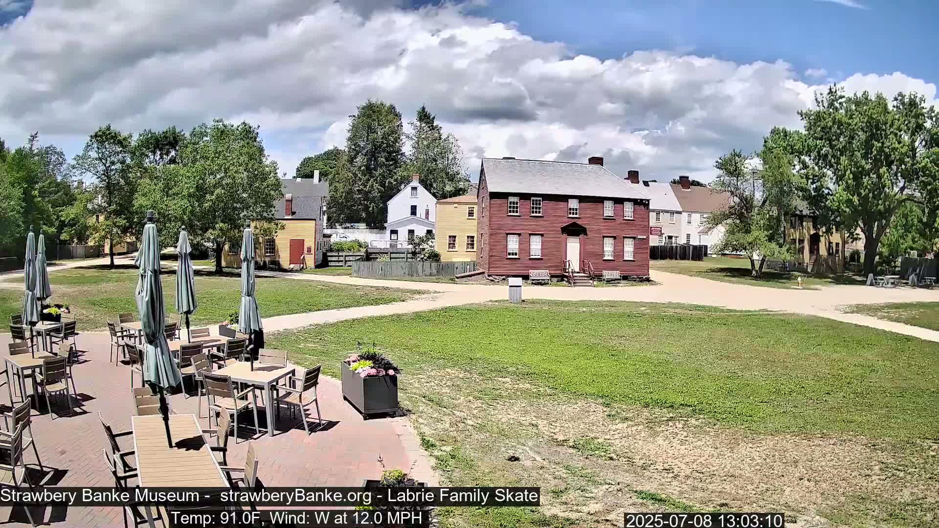  Ice Skating - Patio Cam at Strawbery Banke, Porsmouth , Live Camera, New Hampshire 