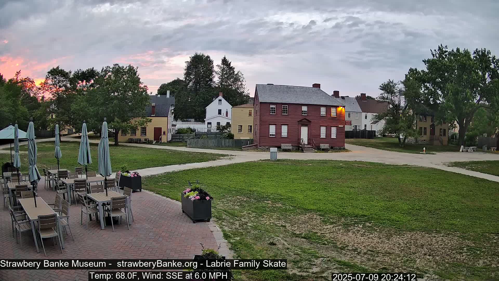 Ice Skating - Patio Cam at Strawbery Banke, Porsmouth , Live Camera, New Hampshire 