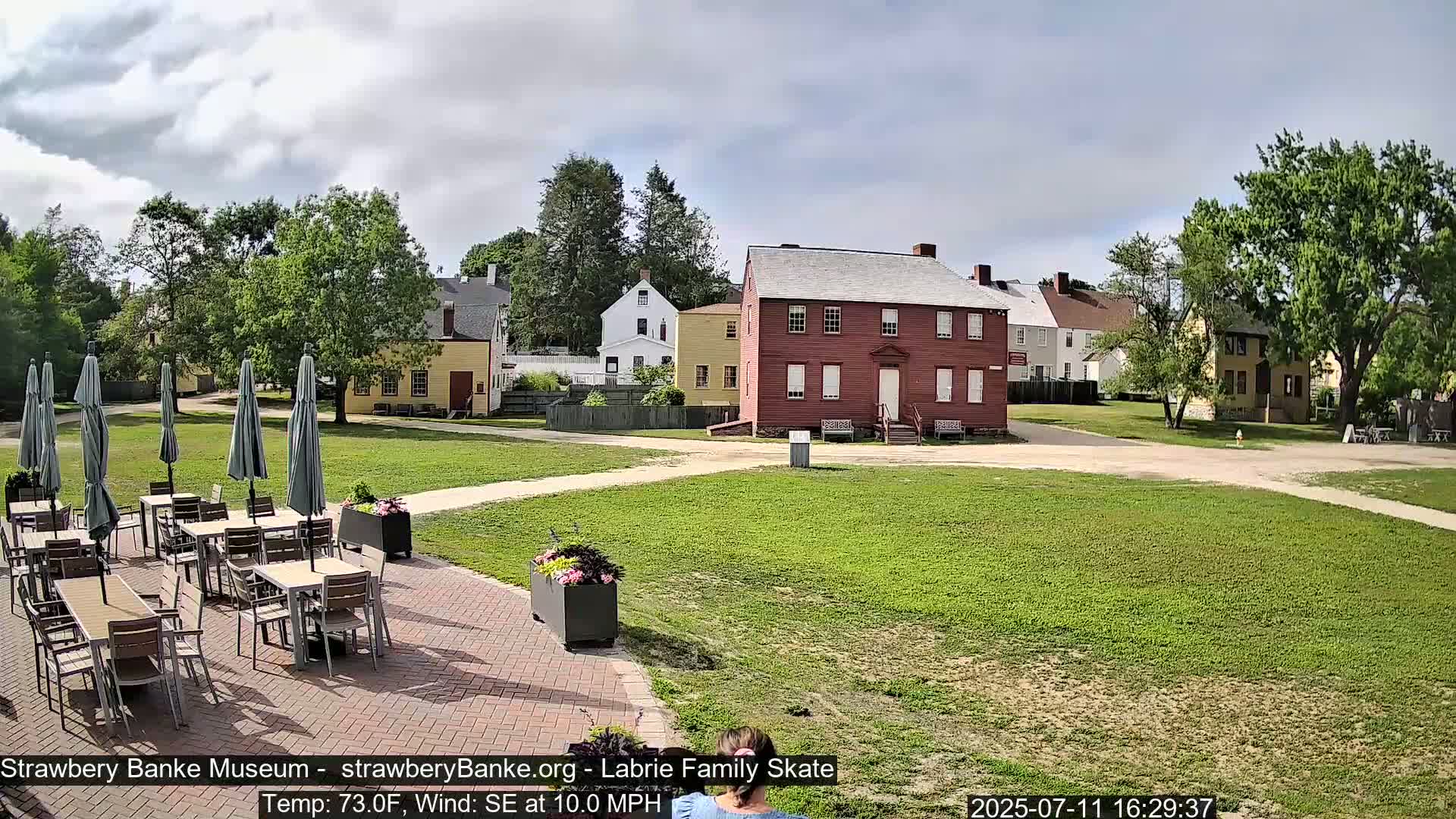  Ice Skating - Patio Cam at Strawbery Banke, Porsmouth , Live Camera, New Hampshire 