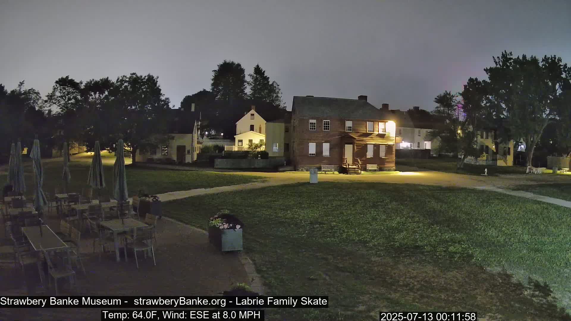  Ice Skating - Patio Cam at Strawbery Banke, Porsmouth , Live Camera, New Hampshire 