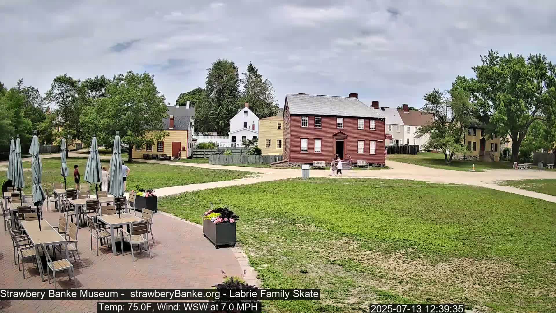  Ice Skating - Patio Cam at Strawbery Banke, Porsmouth , Live Camera, New Hampshire 
