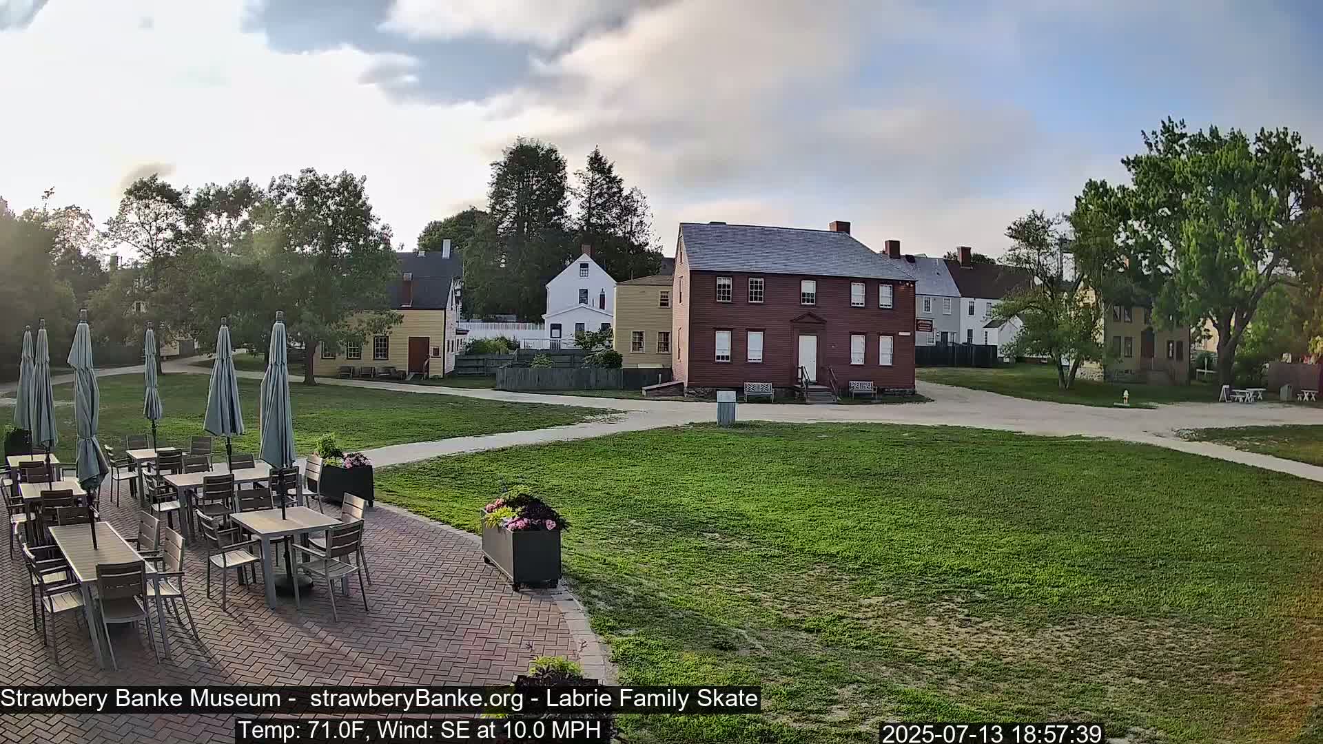  Ice Skating - Patio Cam at Strawbery Banke, Porsmouth , Live Camera, New Hampshire 