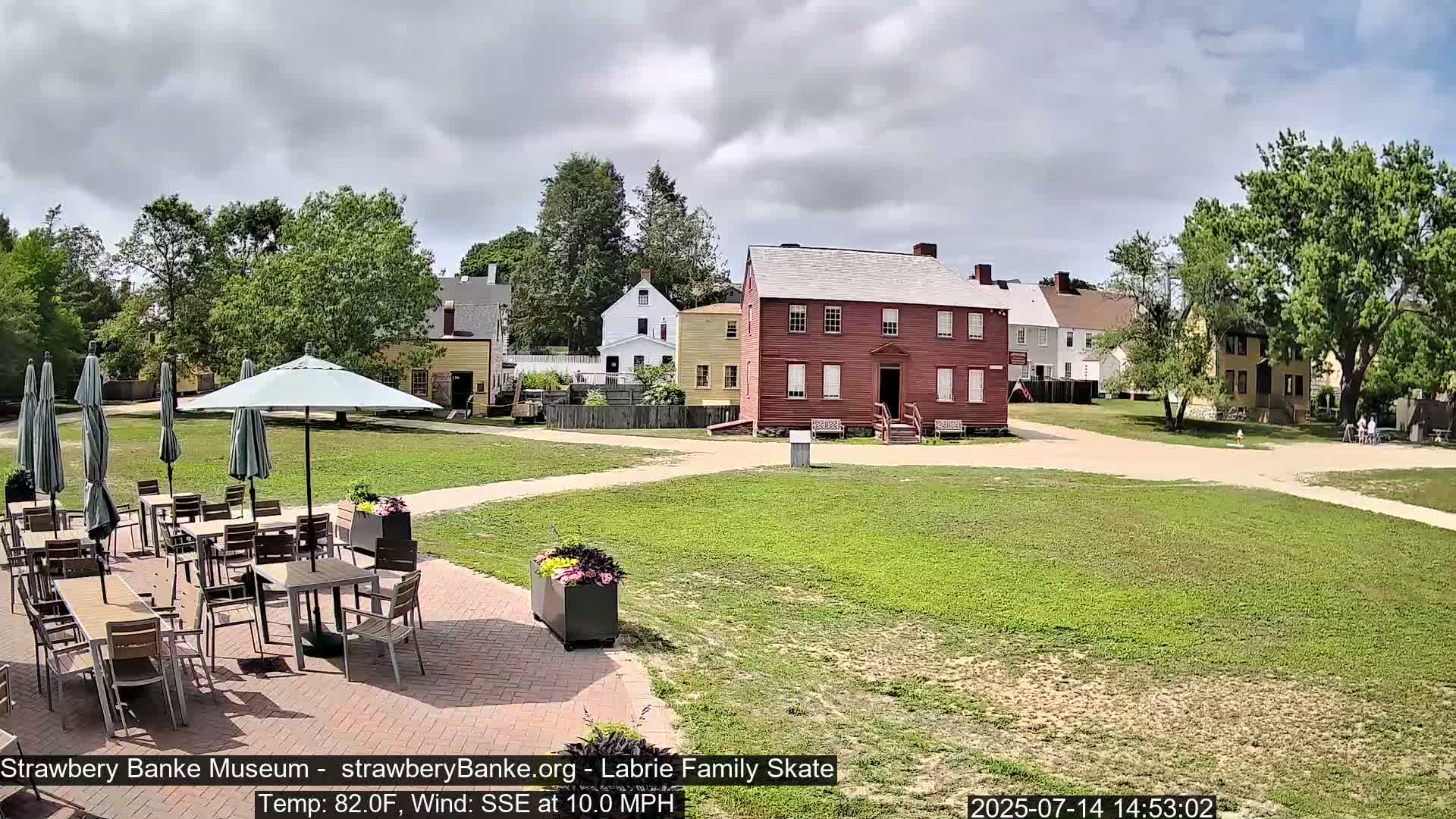  Ice Skating - Patio Cam at Strawbery Banke, Porsmouth , Live Camera, New Hampshire 