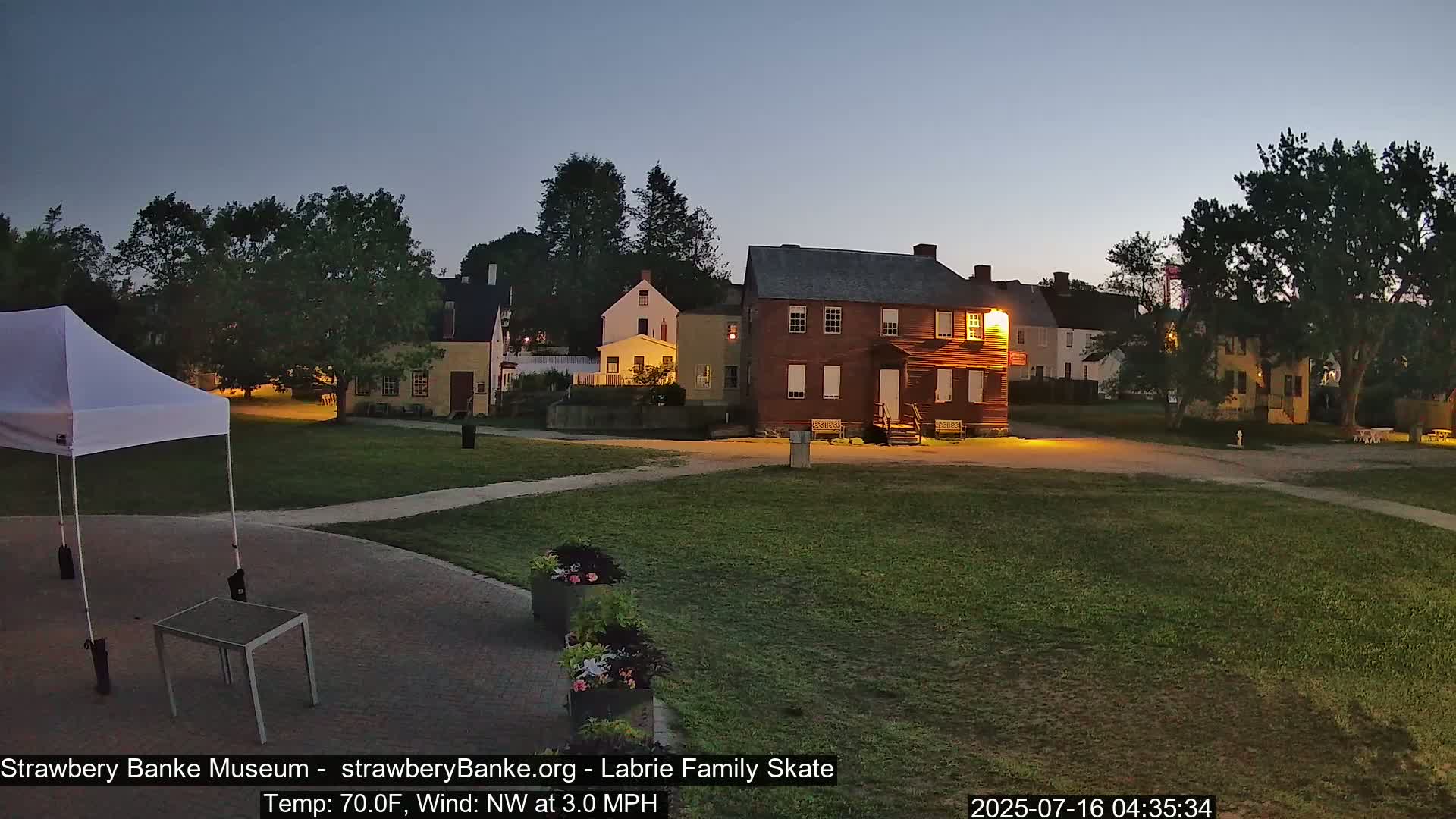  Ice Skating - Patio Cam at Strawbery Banke, Porsmouth , Live Camera, New Hampshire 