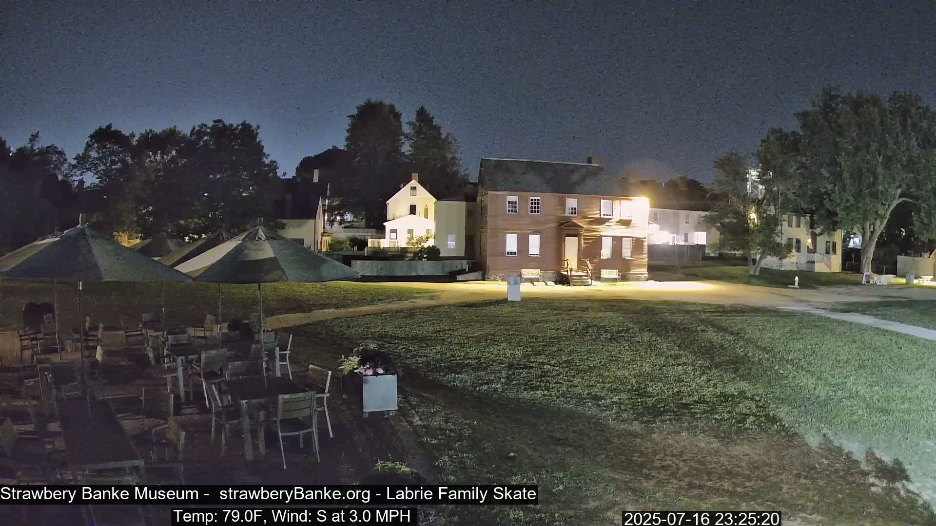  Ice Skating - Patio Cam at Strawbery Banke, Porsmouth , Live Camera, New Hampshire 