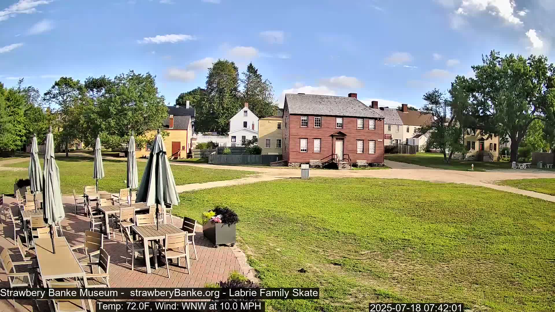  Ice Skating - Patio Cam at Strawbery Banke, Porsmouth , Live Camera, New Hampshire 