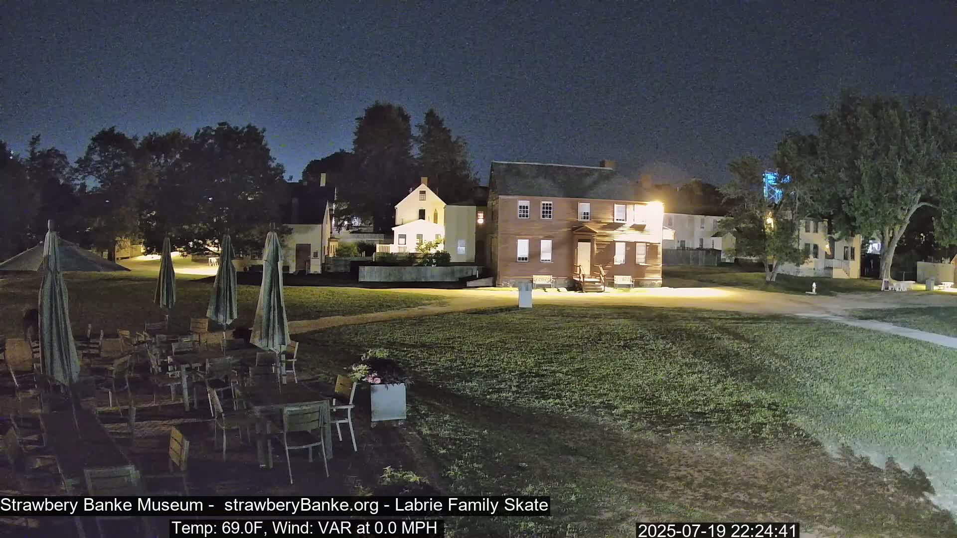  Ice Skating - Patio Cam at Strawbery Banke, Porsmouth , Live Camera, New Hampshire 