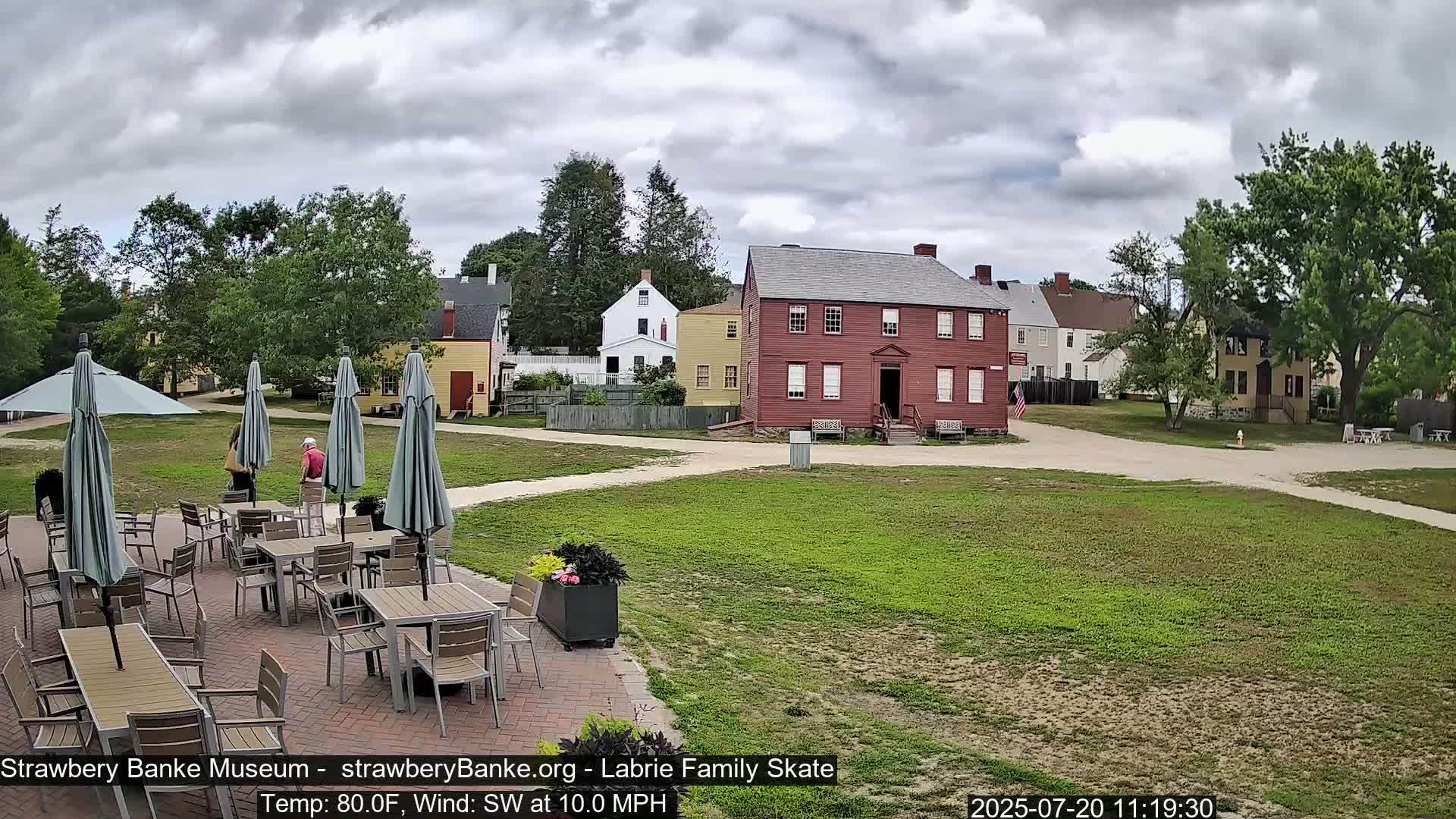  Ice Skating - Patio Cam at Strawbery Banke, Porsmouth , Live Camera, New Hampshire 