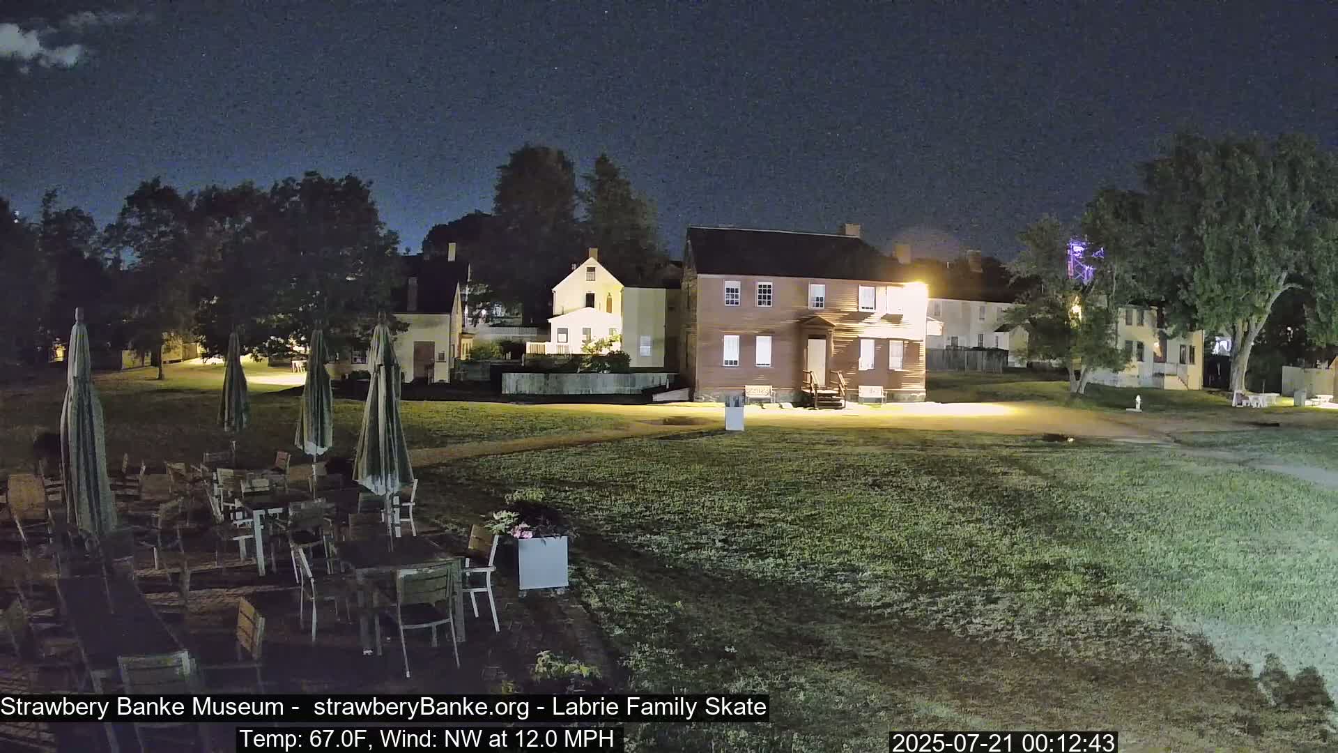  Ice Skating - Patio Cam at Strawbery Banke, Porsmouth , Live Camera, New Hampshire 
