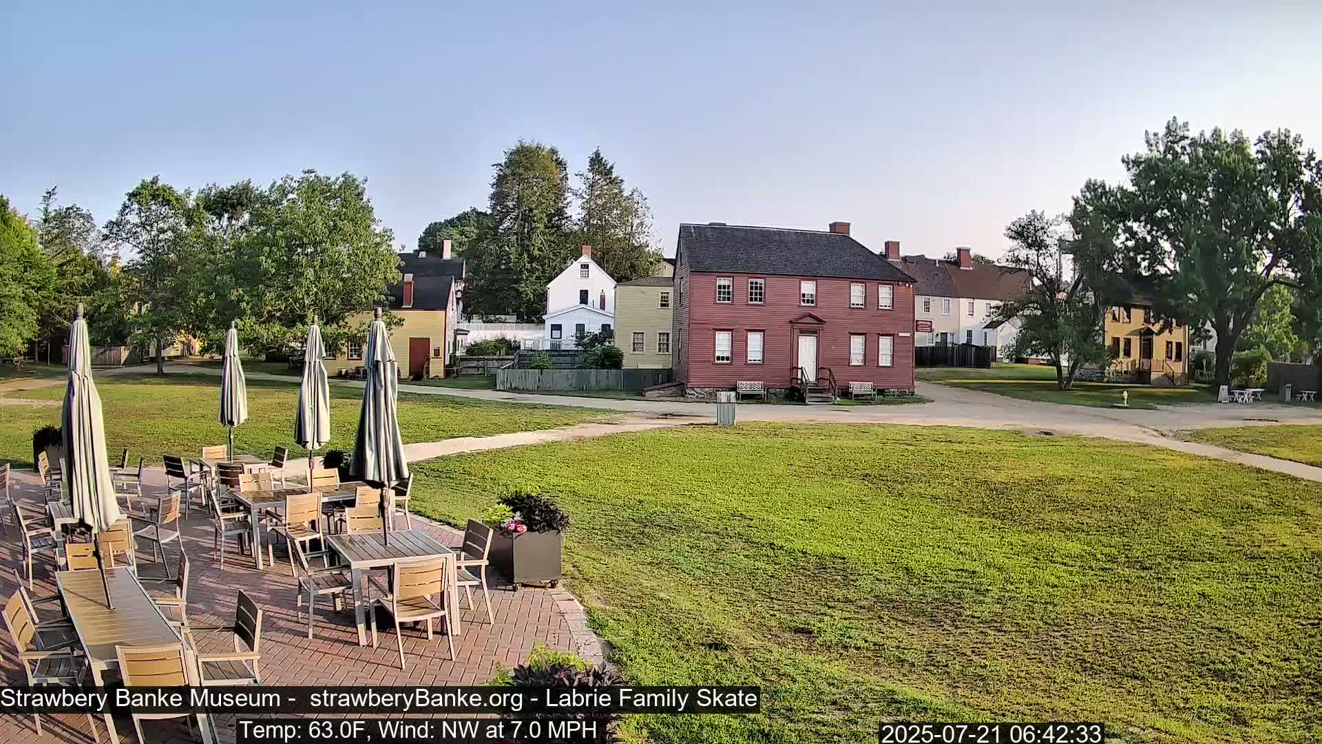  Ice Skating - Patio Cam at Strawbery Banke, Porsmouth , Live Camera, New Hampshire 