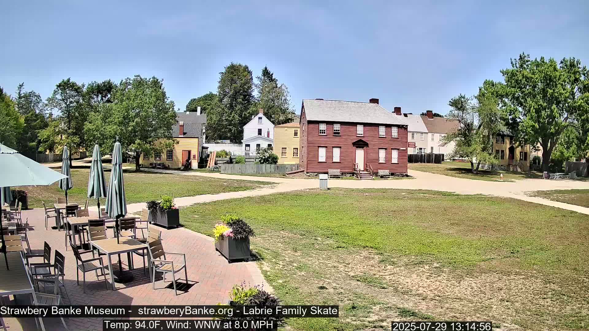  Ice Skating - Patio Cam at Strawbery Banke, Porsmouth , Live Camera, New Hampshire 
